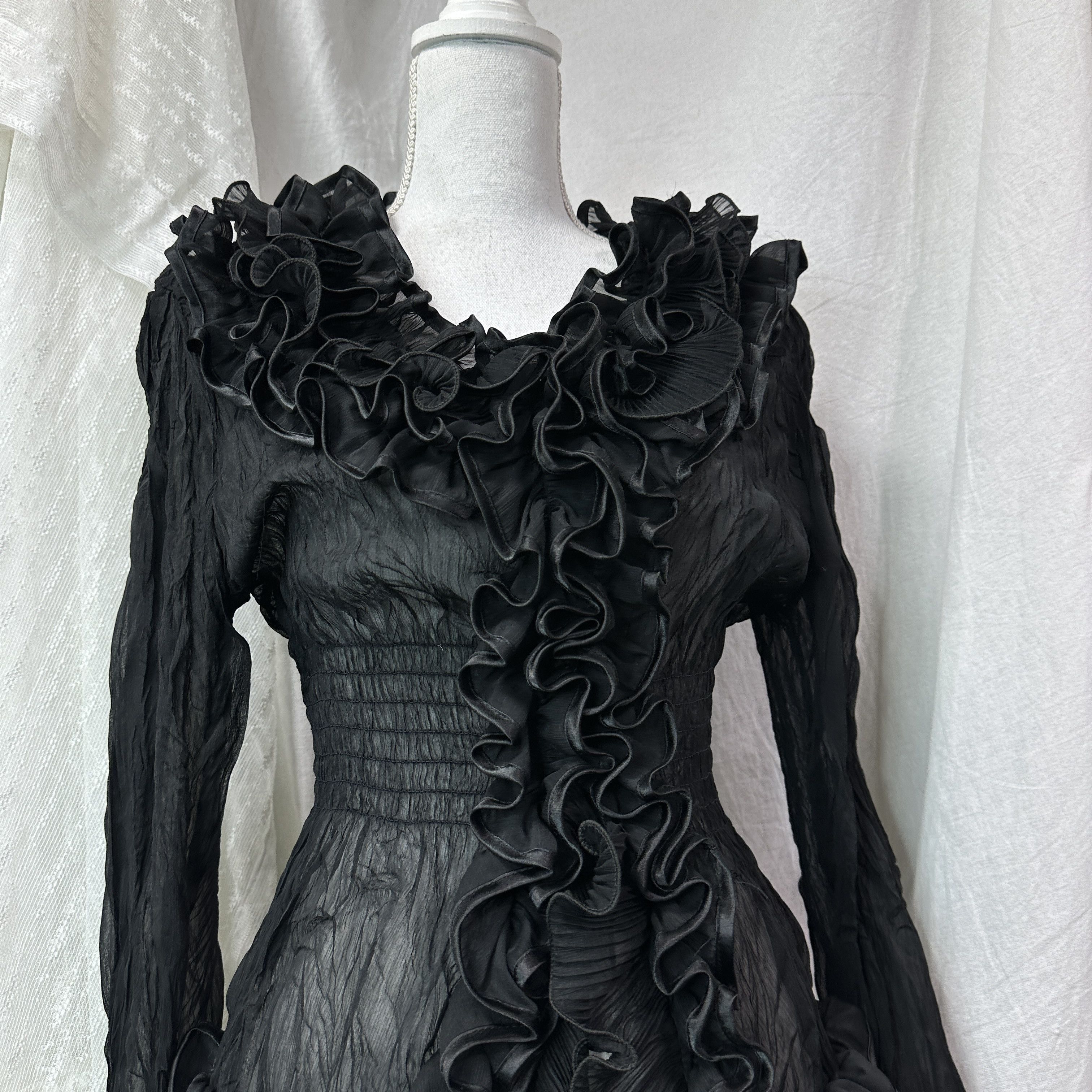 Vintage Vintage Pleated Sheer Gothic Romantic Shirt 00s Size S / US 4 / IT 40 - 5 Thumbnail