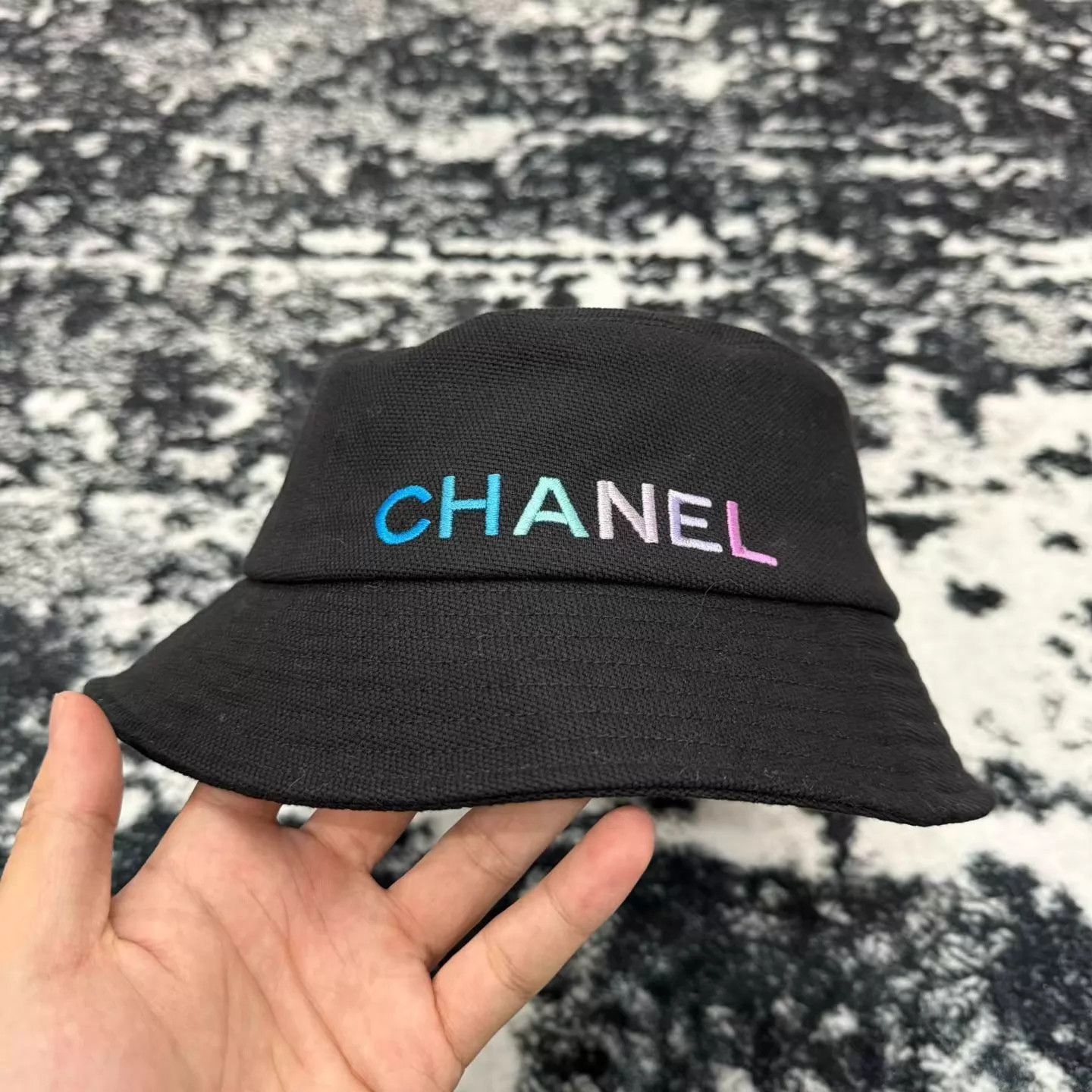 Chanel Chanel 24c Blue Gradient Logo Bucket Hat M Size ONE SIZE - 1 Thumbnail
