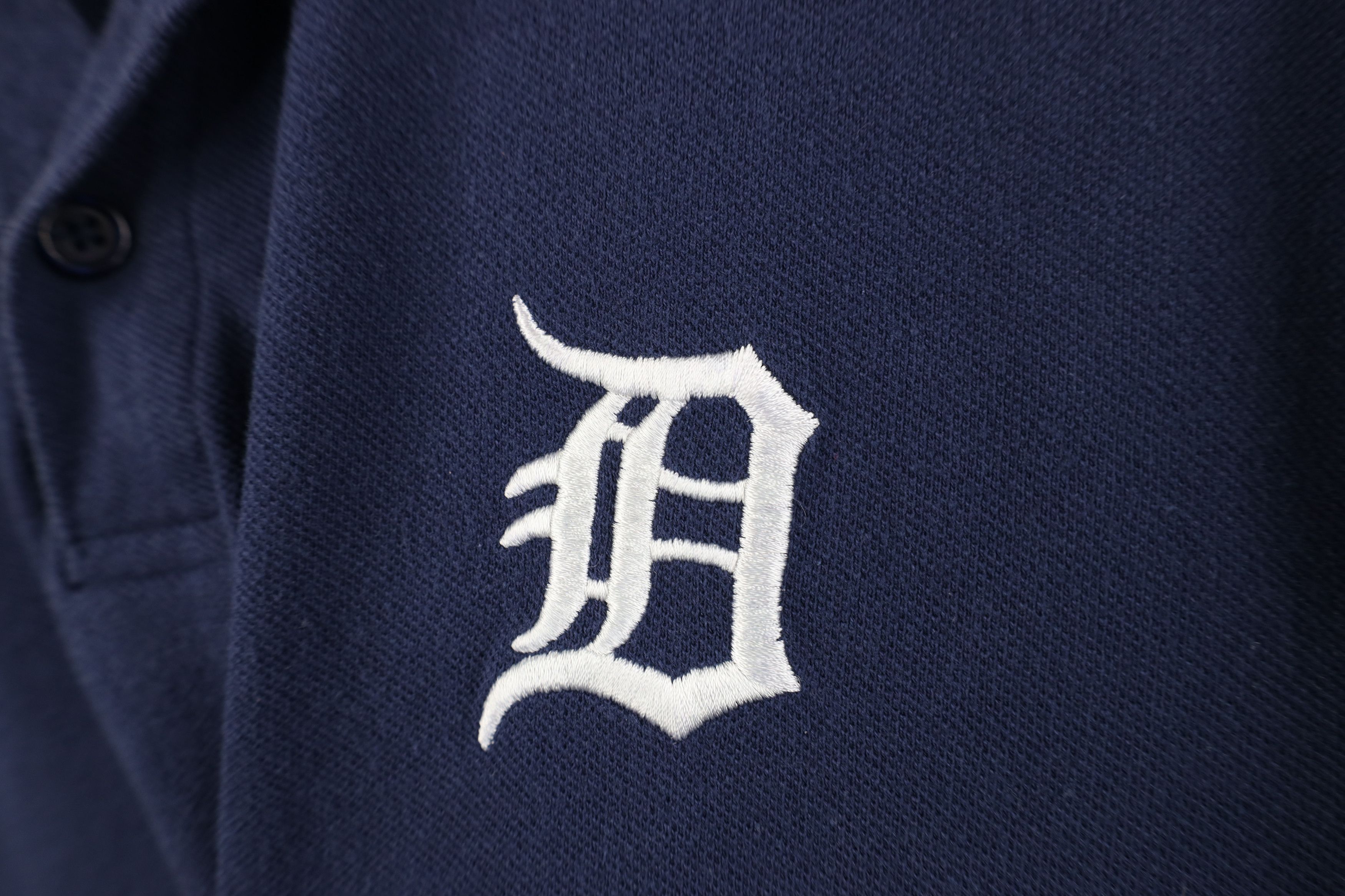 Reebok Vintage Reebok Old English D Detroit Tigers Baseball Polo Size US L / EU 52-54 / 3 - 5 Thumbnail