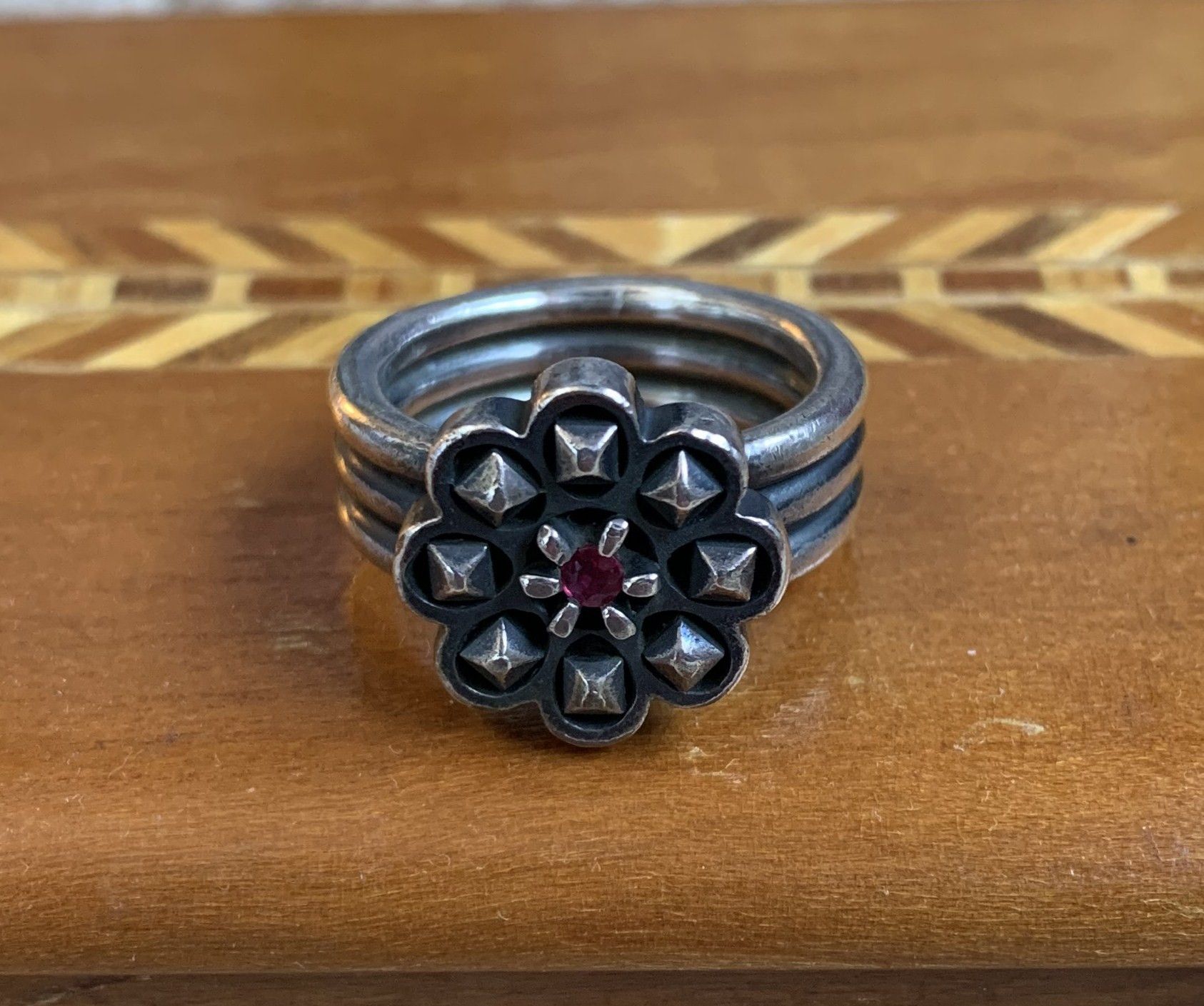 Number (N)ine 2003 Number (N)ine Ruby Studded Silver Ring Size ONE SIZE - 3 Thumbnail
