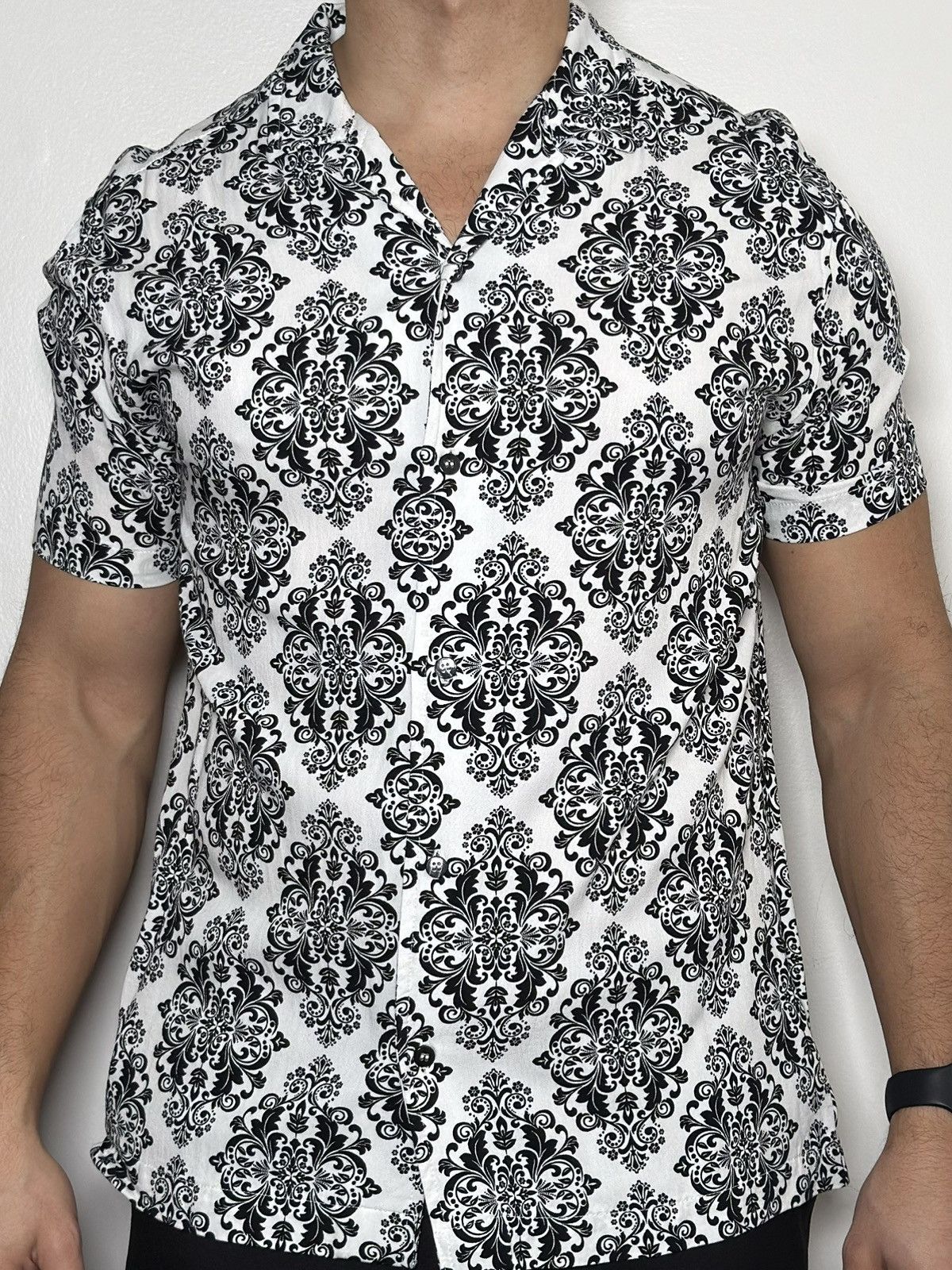 Other Vintage Black & White Baroque Print Button-Up Shirt Size US S / EU 44-46 / 1 - 3 Thumbnail