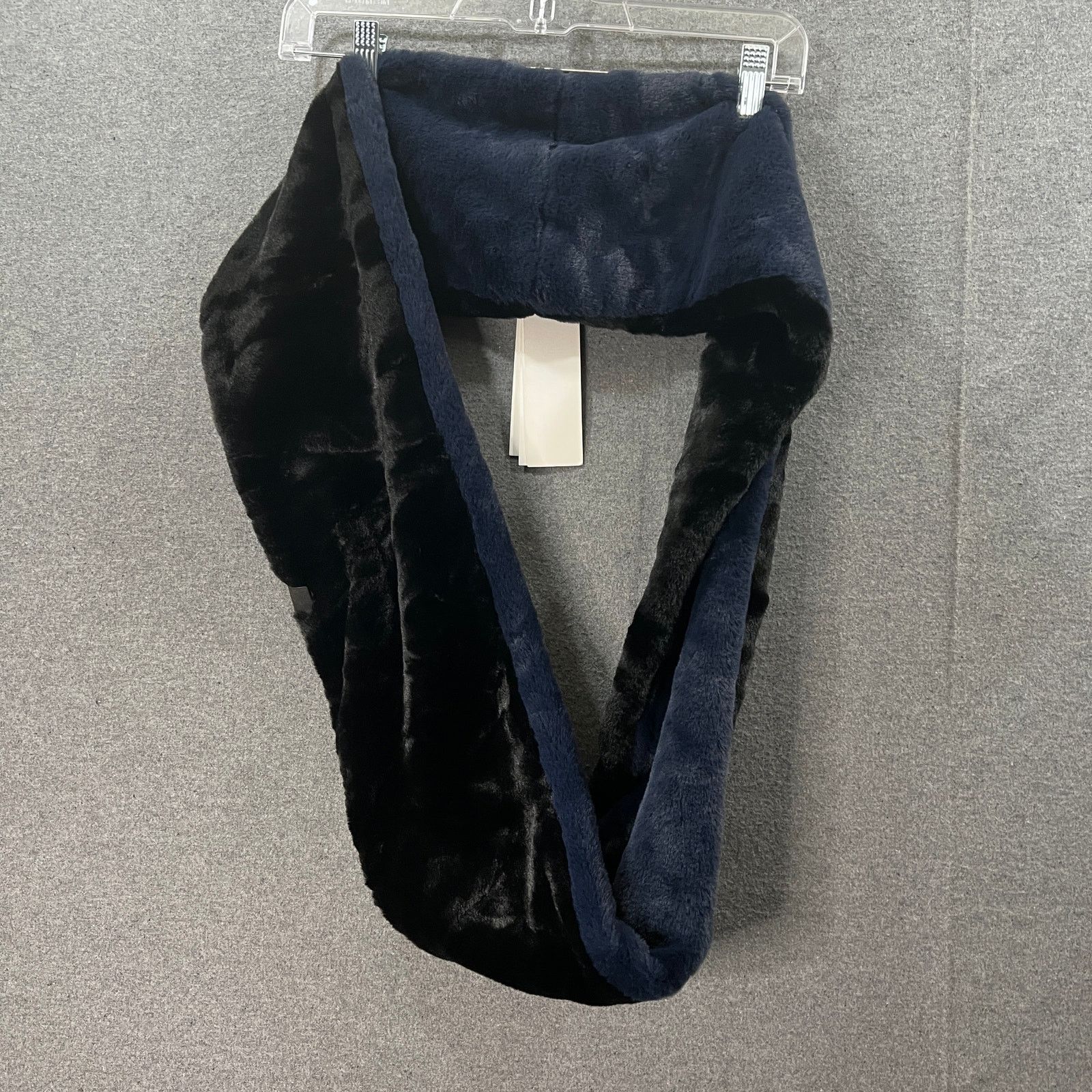 Calvin Klein Calvin Klein Women's Scarves Faux Fur Black and Dark Blue Size ONE SIZE - 2 Thumbnail