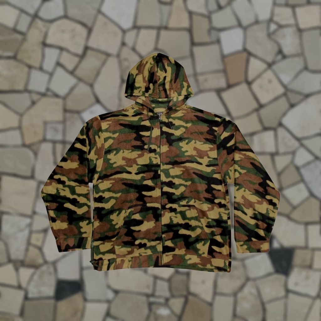 Vintage Highland Outfitters Woodland Camo Fleece Zip Hoodie Mens XXL Green Camouflage Y2K Gorpcore Vintage Full Zip Pockets Size US XXL / EU 58 / 5 - 1 Thumbnail