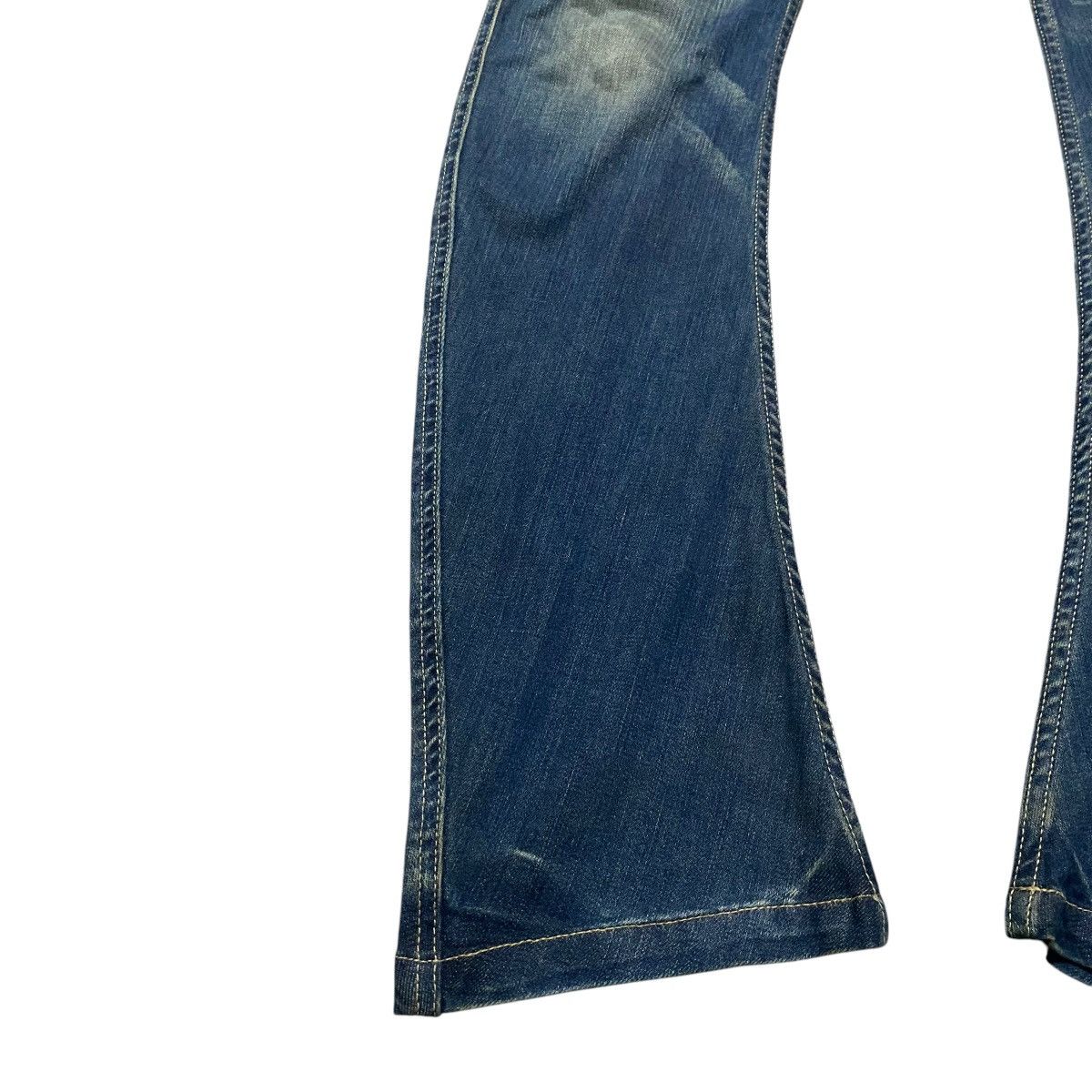 5351 POUR LES HOMMES 5351 Pour Les Hommes Curve Leg Denim Low Flare Jeans Size US 32 / EU 48 - 7 Thumbnail