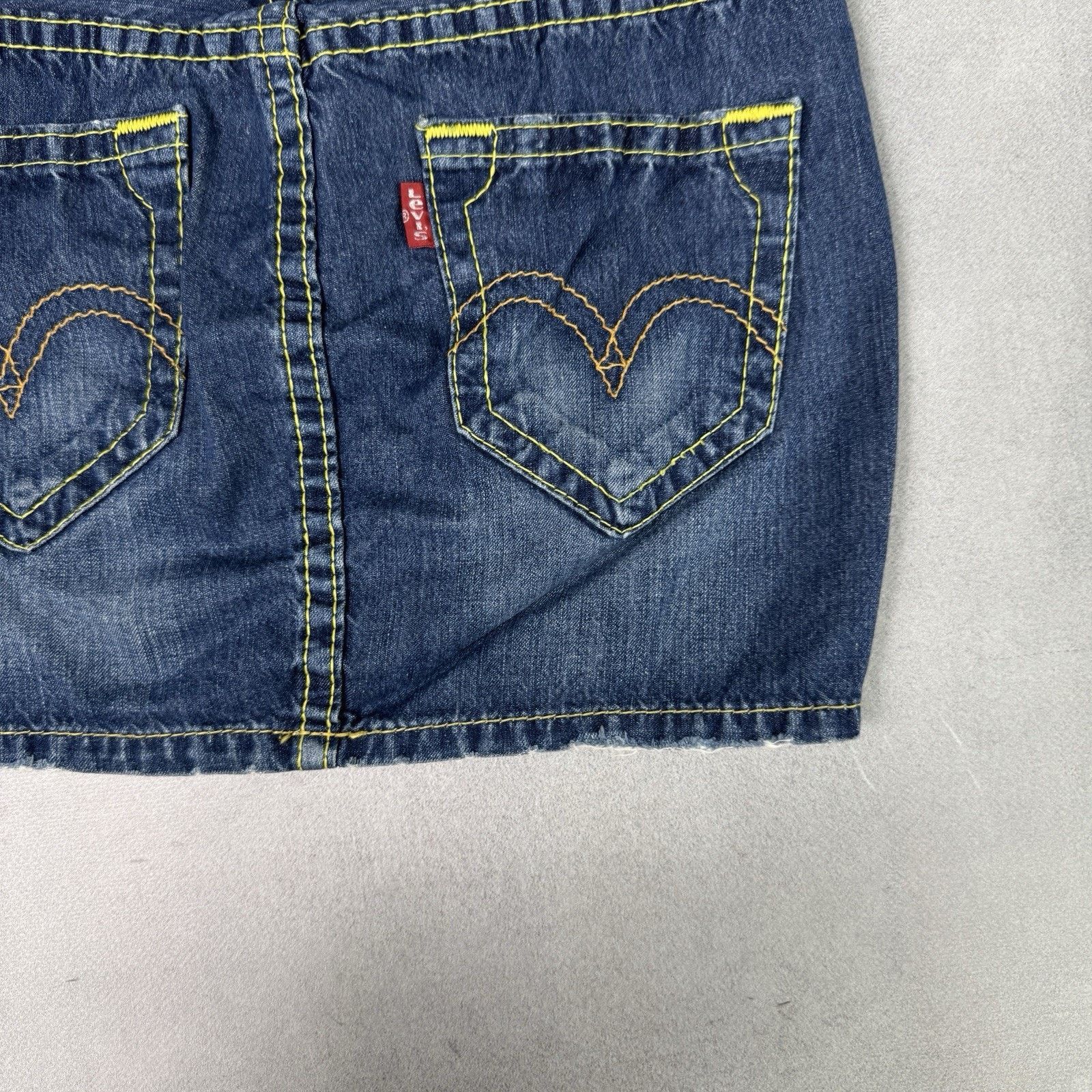Levi's Vintage Levis Mini Skirt Size Sx Blue Denim Short Size 28" / US 6 / IT 42 - 15 Thumbnail