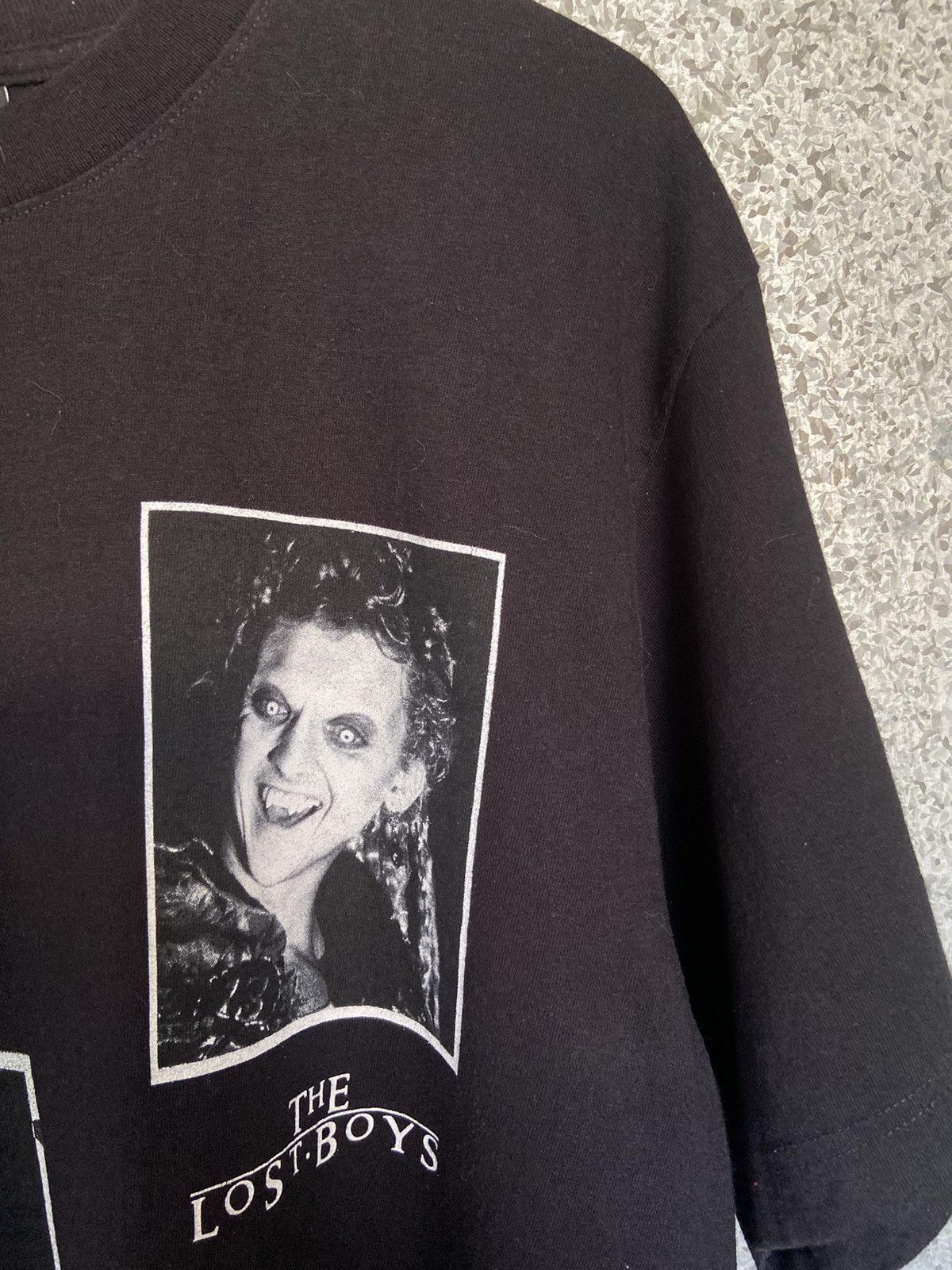 Expert Horror 🔥 Vintage The Lost Boys t shirt movie promo Size US L / EU 52-54 / 3 - 4 Thumbnail
