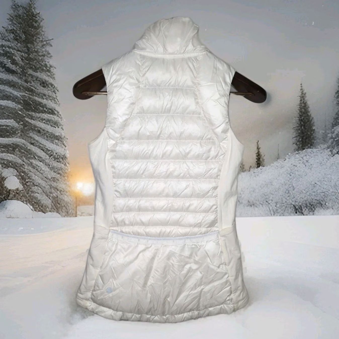 Lululemon Lululemon Down For A Run Quilted Puffer Vest Running Jacket Womens Small 4 White Size S / US 4 / IT 40 - 5 Thumbnail