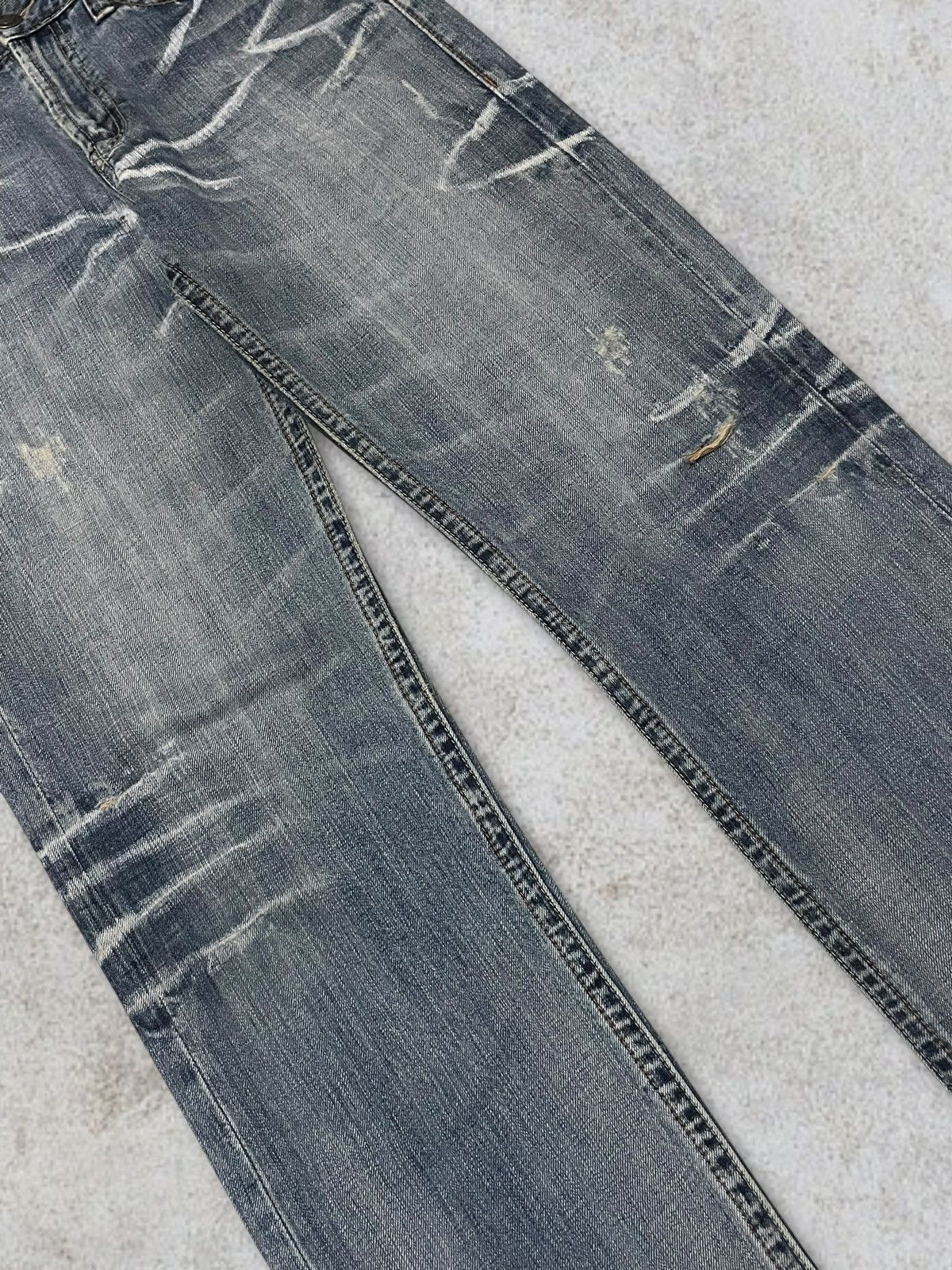 Undercover Vintage Japanese Whisker Wash Buckle Back Ripped Loose Jeans Size US 32 / EU 48 - 7 Thumbnail