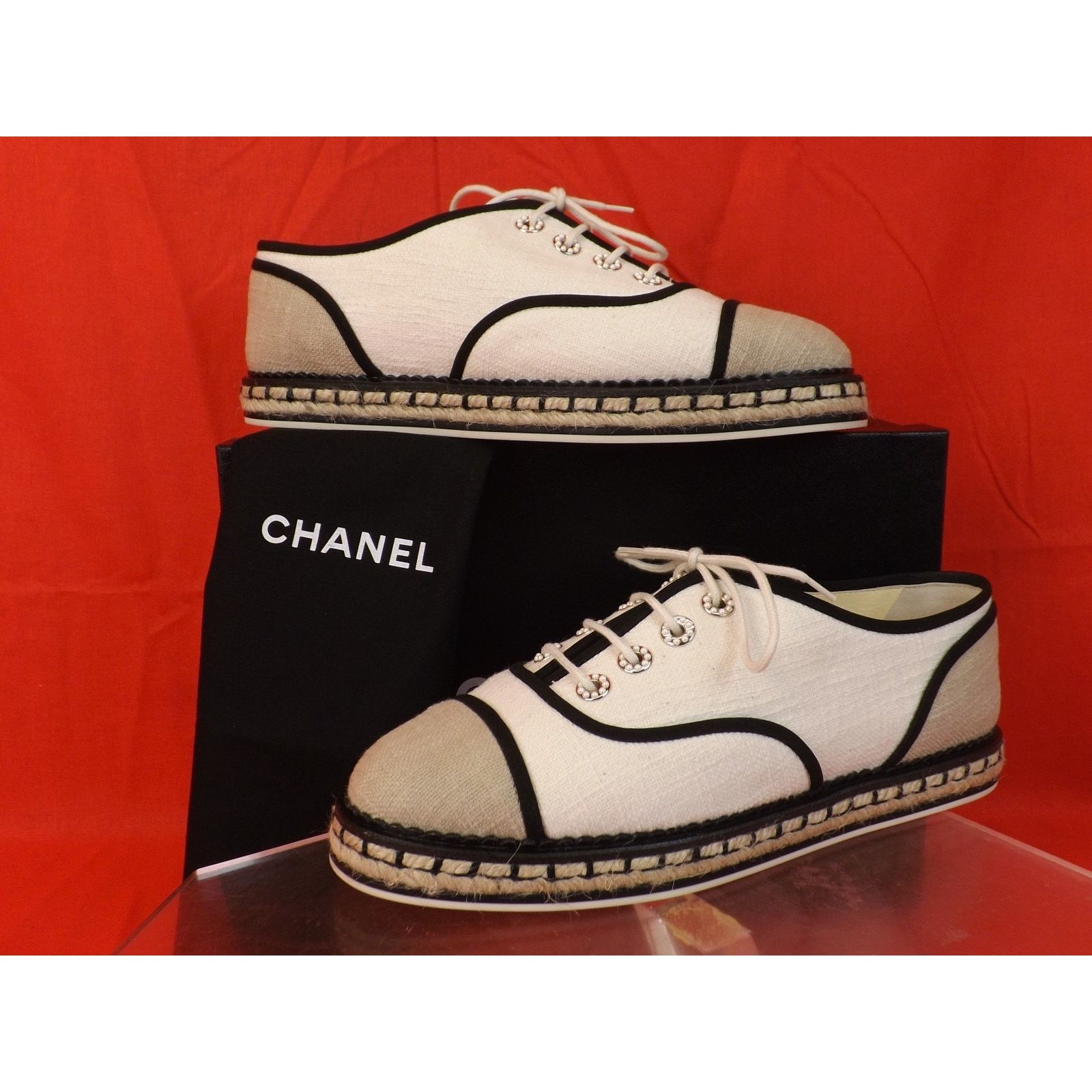 Chanel CHANEL BEIGE CANVAS PEARLS CC ESPADRILLE FLAT OXFORDS 39.5 Size US 9.5 / IT 39.5 - 10 Thumbnail