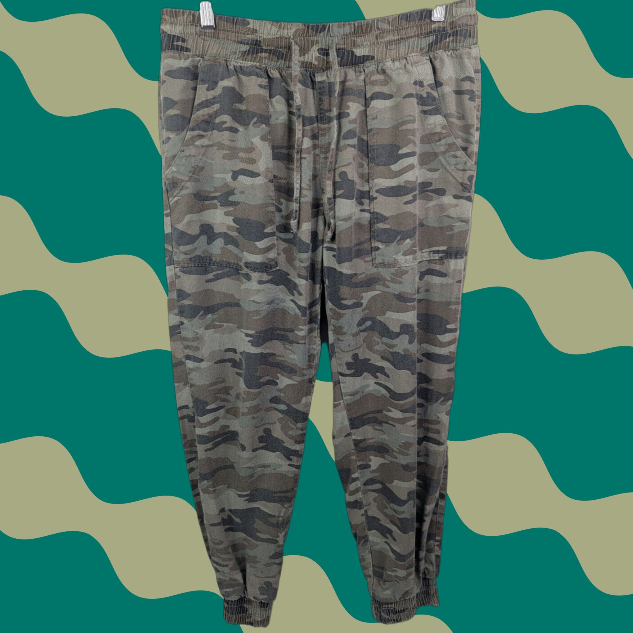 Gap Gap Joggers Women Camouflage Pants Casual Drawstring Elastic Waist High Rise M Camo Pockets Tapered Knit Lyocell Size 32" / US 10 / IT 46 - 1 Thumbnail