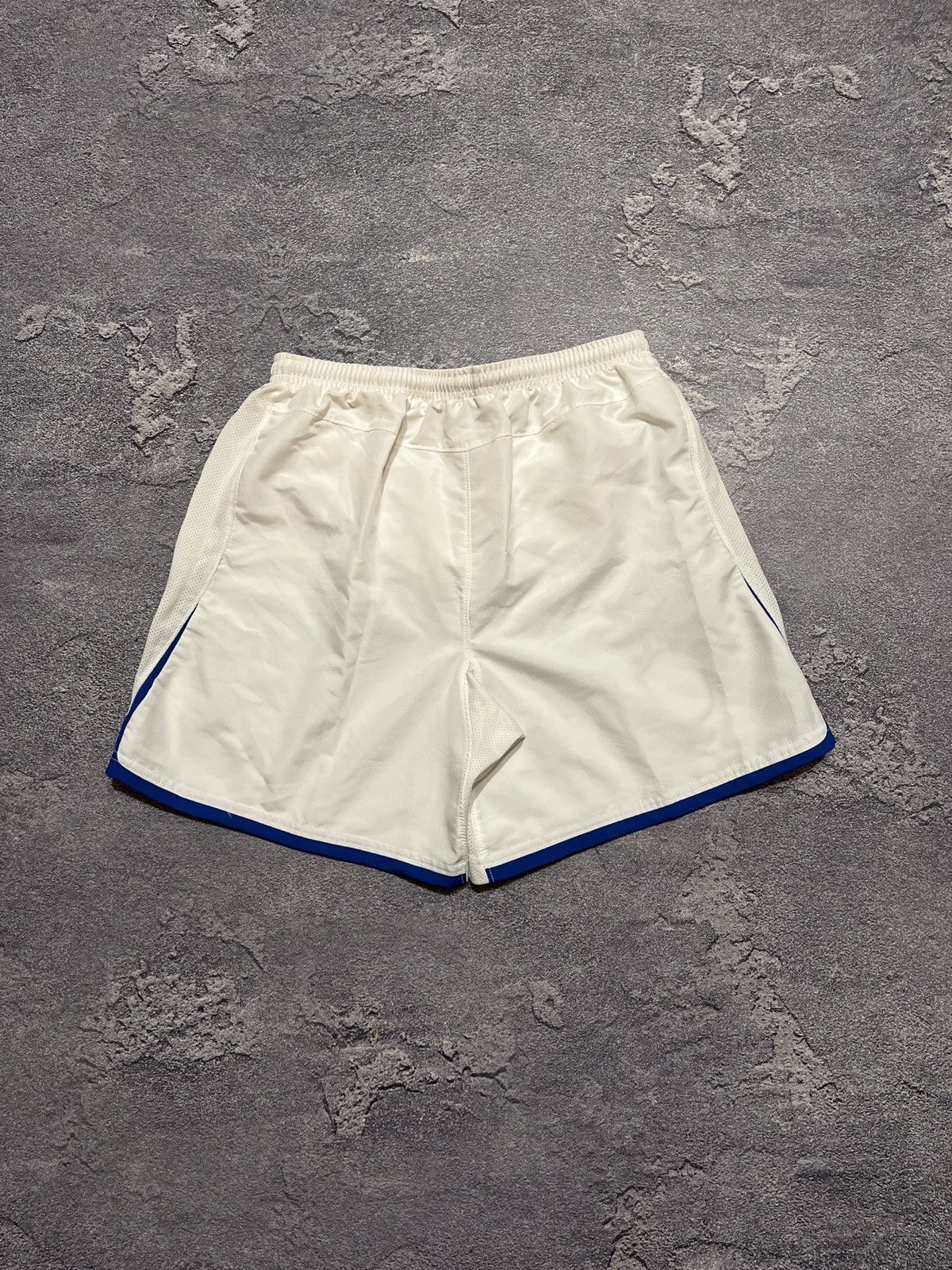 Vintage Vintage Brazil Nike Football Soccer white Shorts Size US 30 / EU 46 - 4 Thumbnail