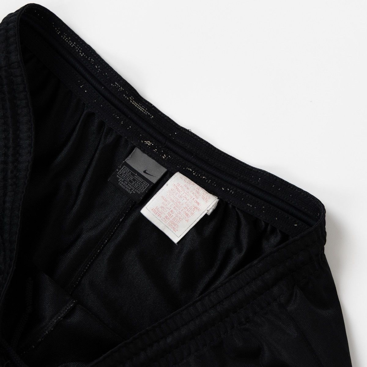 Nike Nike Mens Black Vintage Shorts 00s Swoosh Sports Casual Gym Size US 36 / EU 52 - 4 Thumbnail