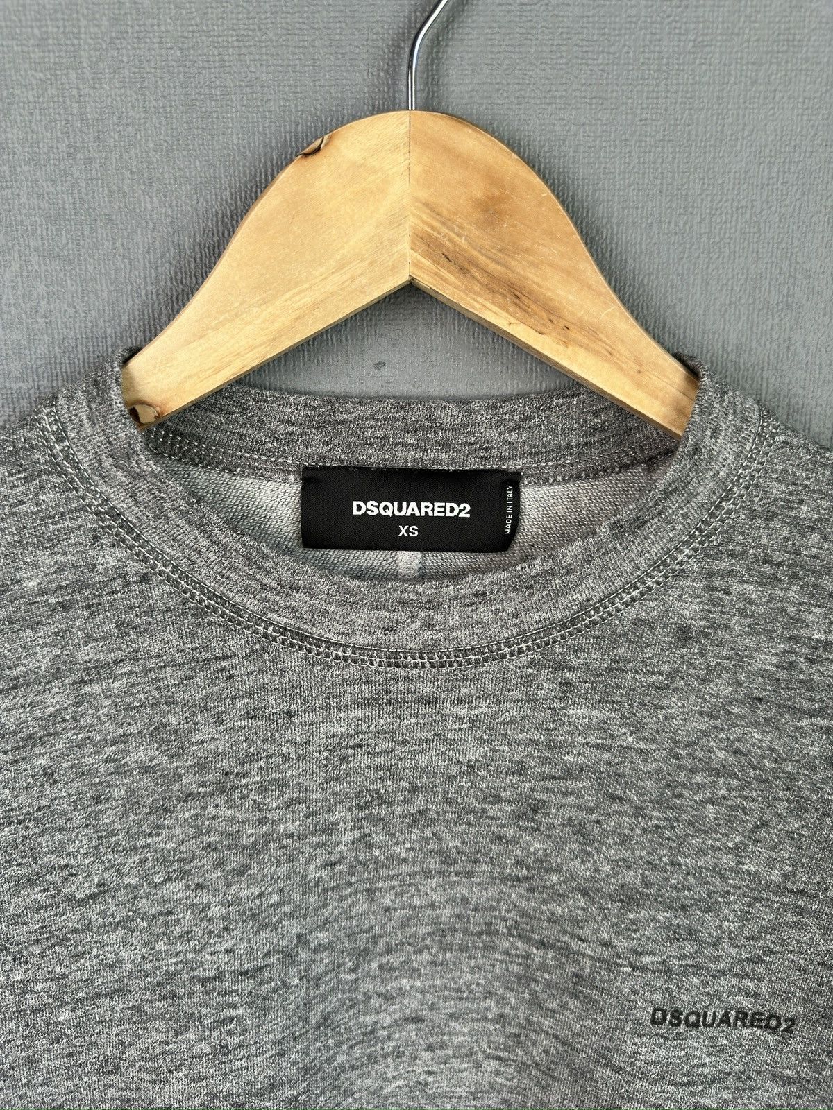 Dsquared2 DSQUARED2 Cropped Boxy Fit Grey Sweatshirt Small Logo Size XS / US 0-2 / IT 36-38 - 4 Thumbnail