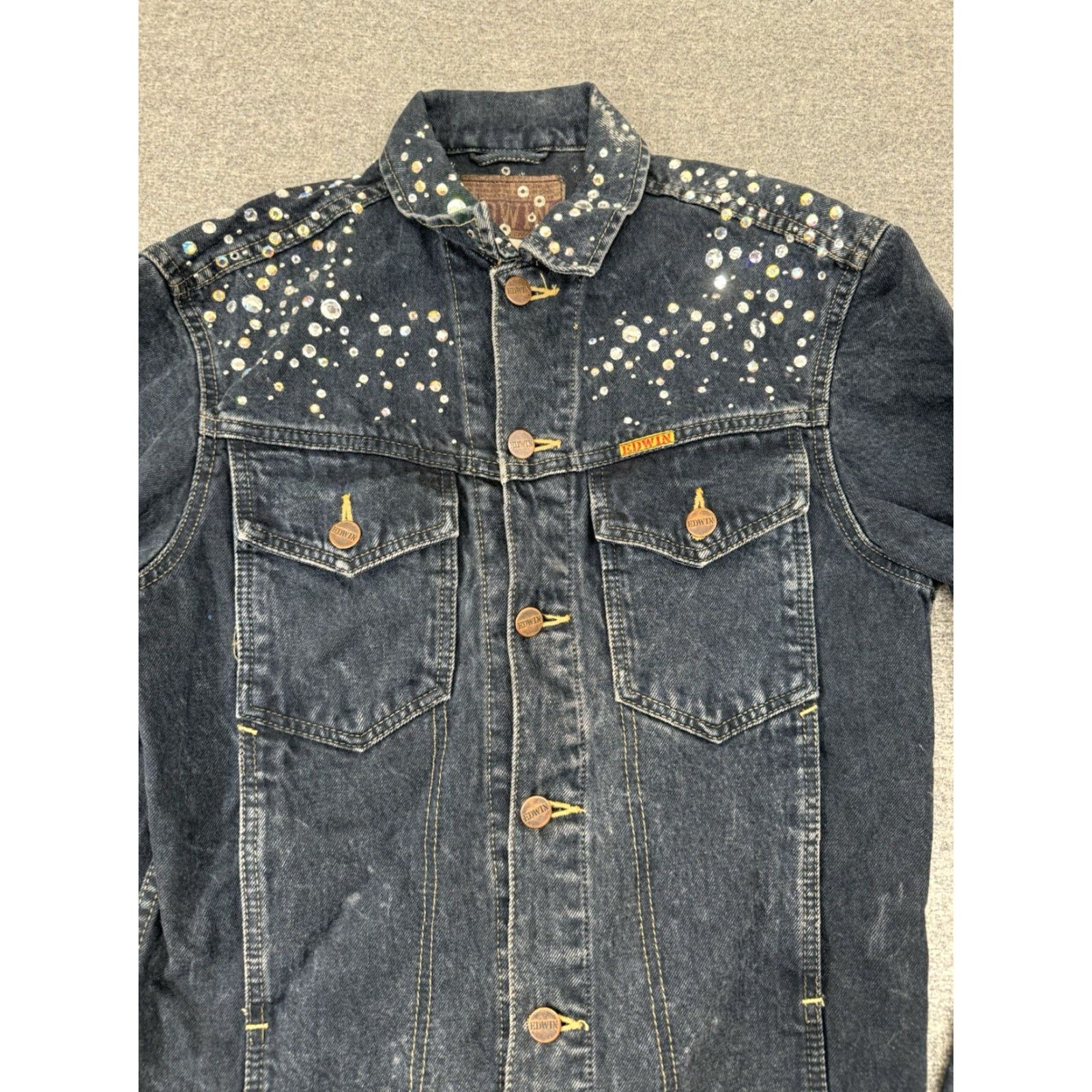 Edwin Vintage Edwin Blue Embroidered Denim Trucker Jacket Womens Size 36 Japan Grays Denim Jacket Embroidered Biker Style Size XS / US 0-2 / IT 36-38 - 2 Thumbnail