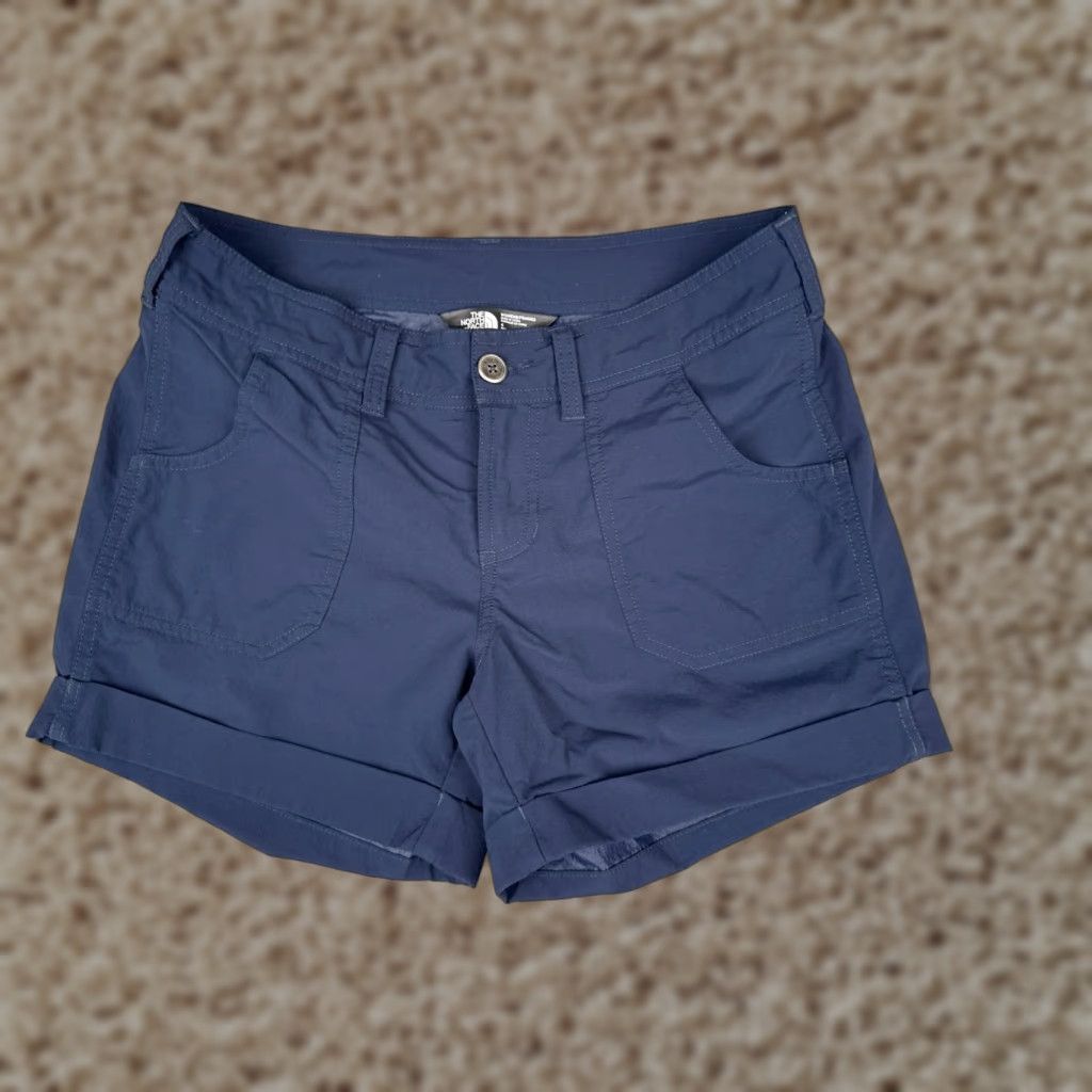 The North Face The North Face Womens Shorts Size 4 Blue Nylon Activewear with Large Pockets, 4.5 Inseam, Casual, Travel, Outdoor Size 27" / US 4 / IT 40 - 1 Thumbnail