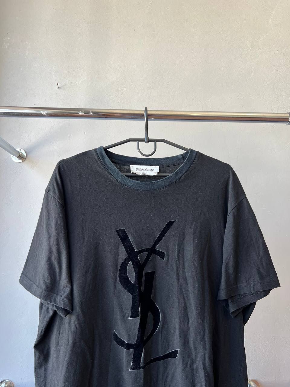 Yves Saint Laurent VERY RARE! YVES SAINT LAURENT RIVE GAUCHE VELOR LOGO T SHIRT Size US XL / EU 56 / 4 - 3 Thumbnail