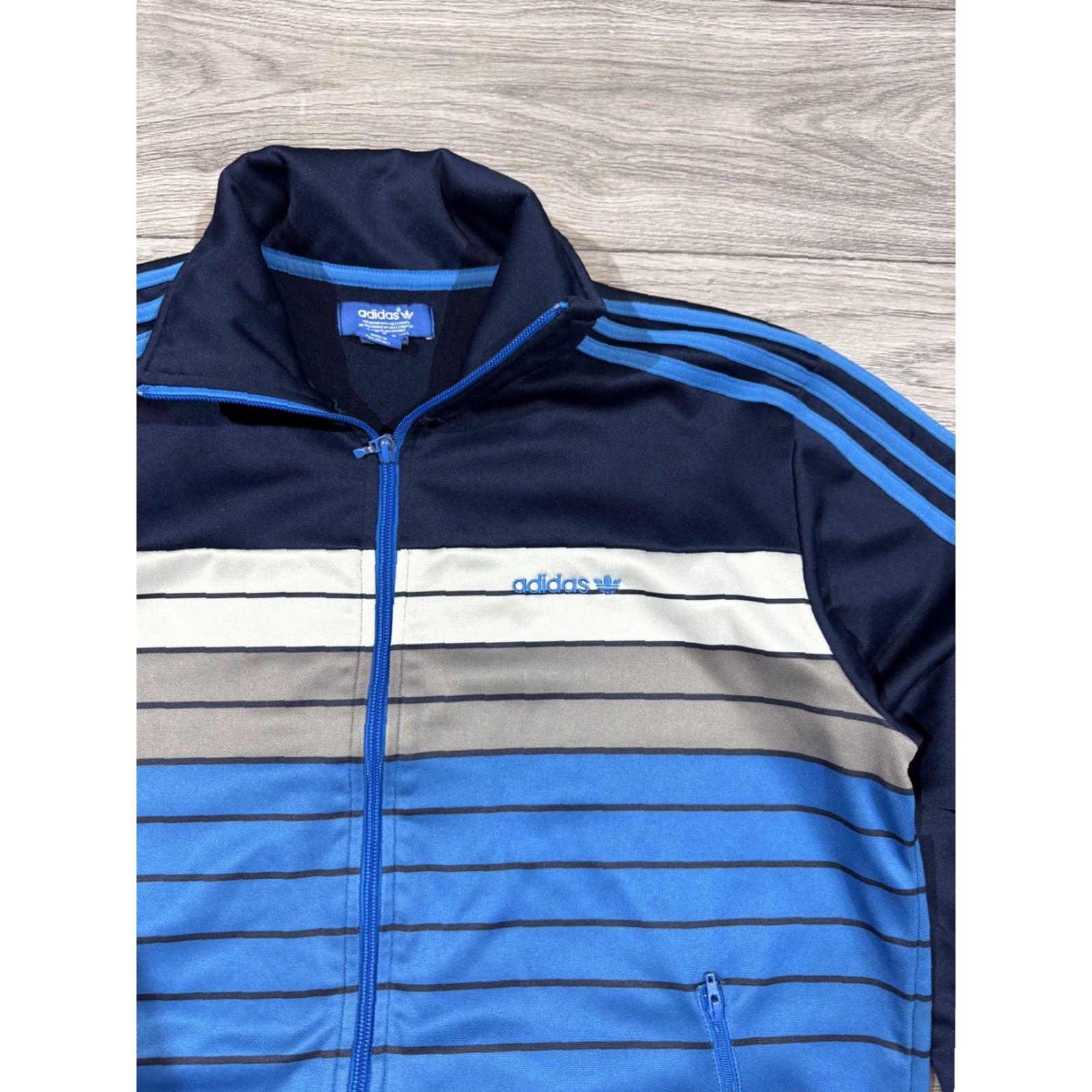 Adidas VINTAGE adidas Originals TT Retro Track Jacket M Blue Mens Track Jacket Retro 90s Size US M / EU 48-50 / 2 - 6 Thumbnail