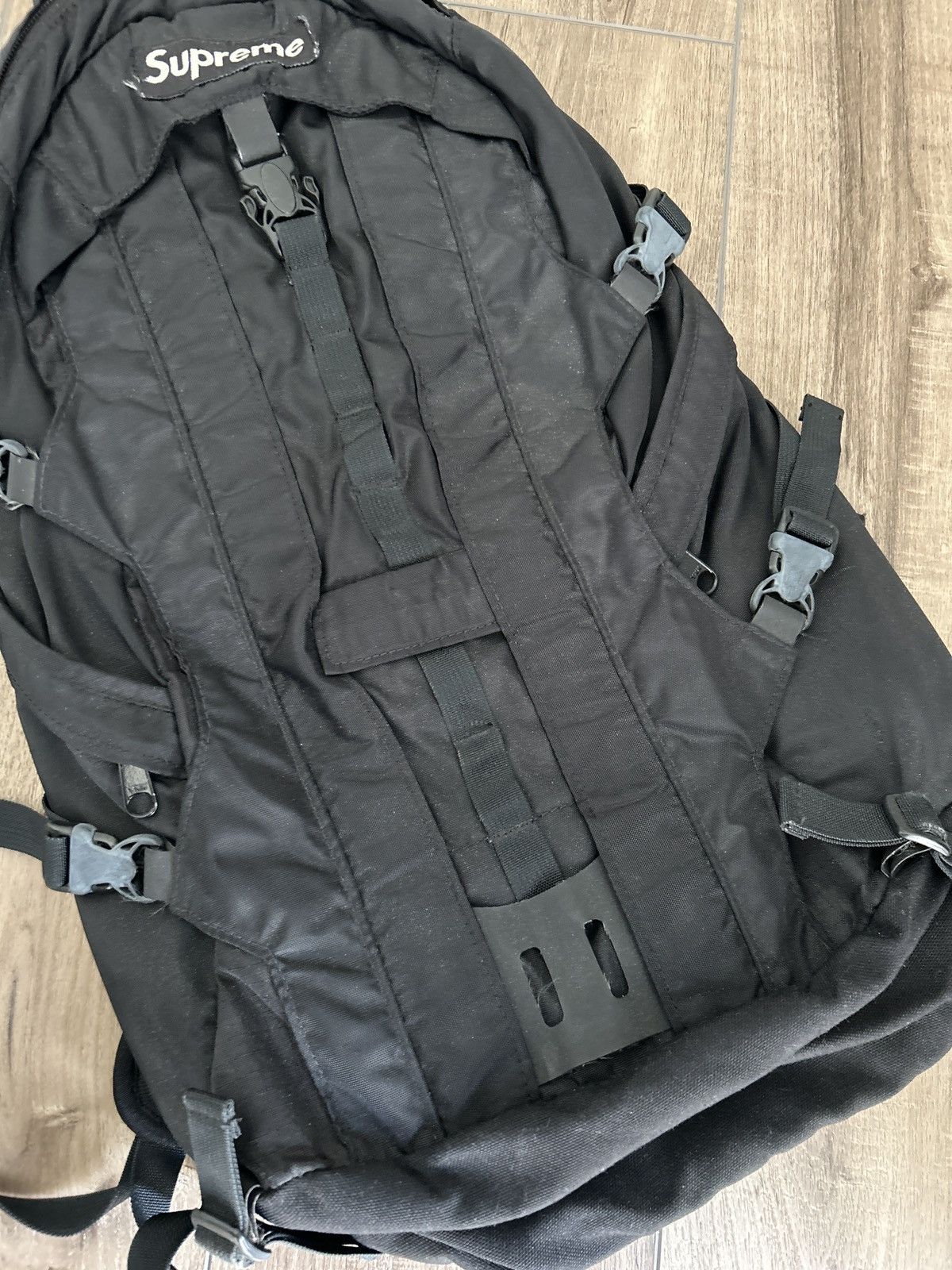 Supreme Supreme 2004 40 Thieves XBT Backpack Size ONE SIZE - 7 Thumbnail