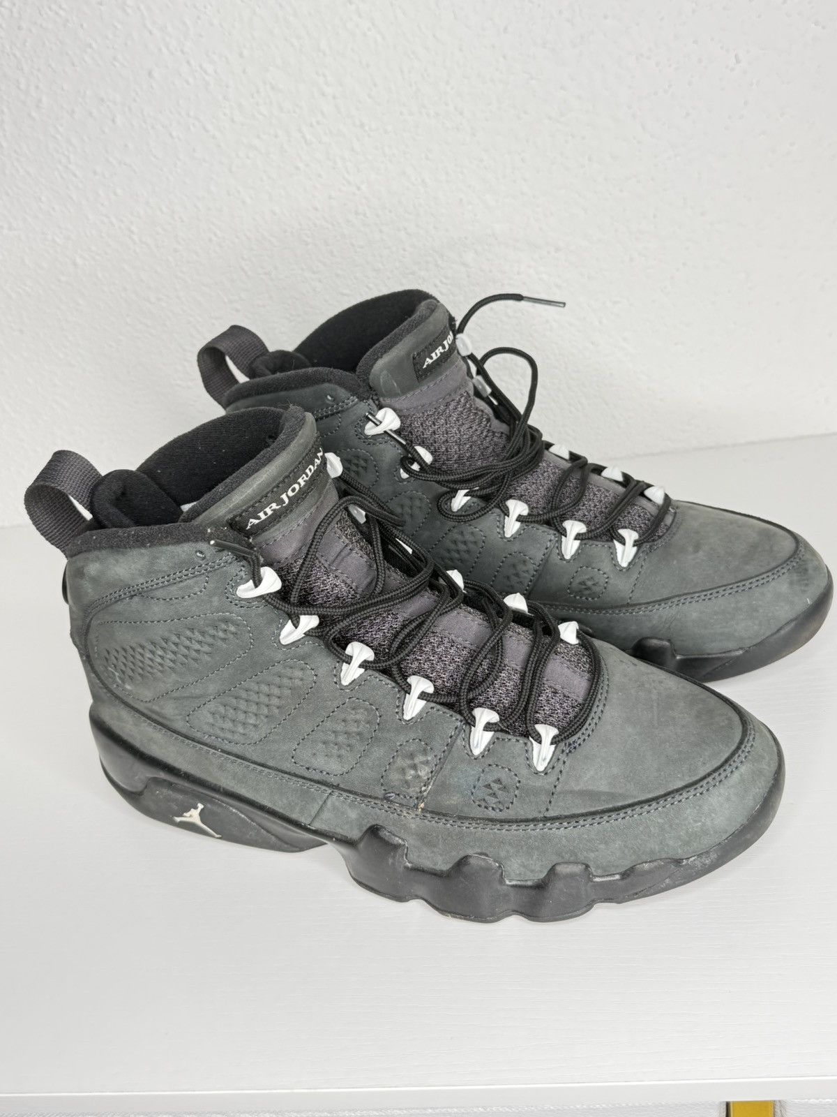 Nike Jordan 9 Retro Anthracite Size US 9.5 / EU 42-43 - 2 Thumbnail