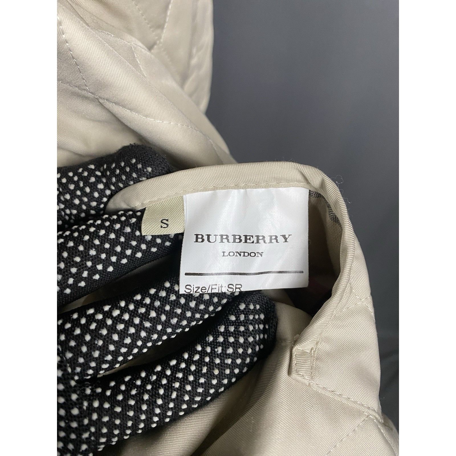 Burberry Burberry Nova Check Lining Women's Beige Quilted Jacket Size Size S / US 4 / IT 40 - 16 Thumbnail