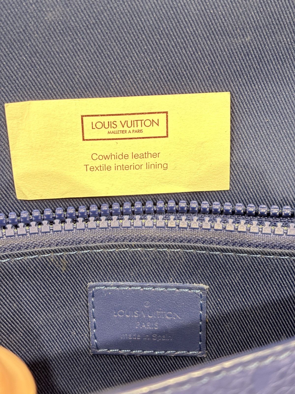 Louis Vuitton Louis Vuitton S Lock Sling Bag Monogram Taurillon Leather Size ONE SIZE - 11 Thumbnail