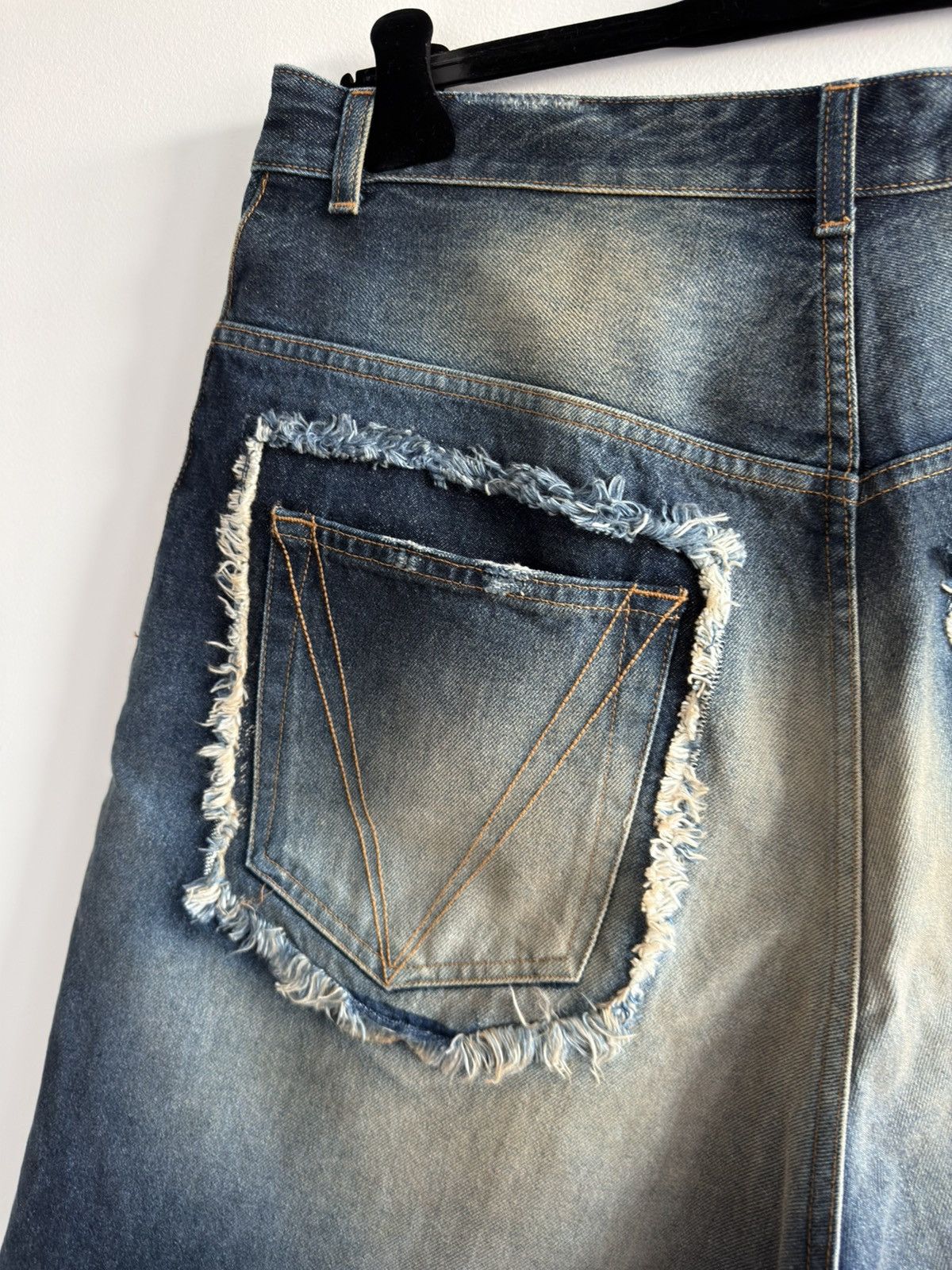 Vetements *RARE* GVASALIA VETEMENTS DENIM BAGGY DISTRESSED SHORT Size US 36 / EU 52 - 7 Thumbnail