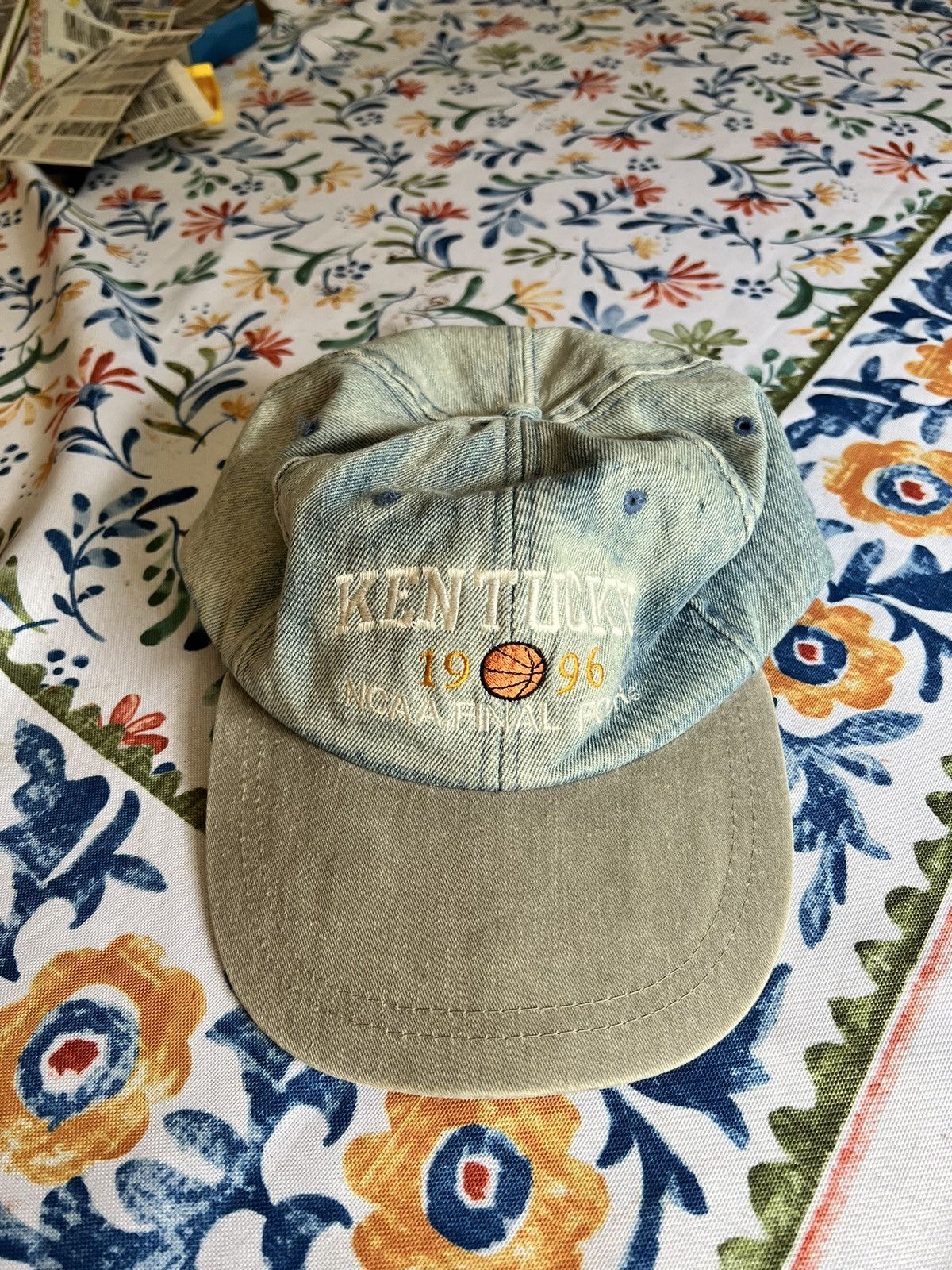 NCAA × Vintage Kentucky NCAA Champion Hat Size ONE SIZE - 1 Thumbnail