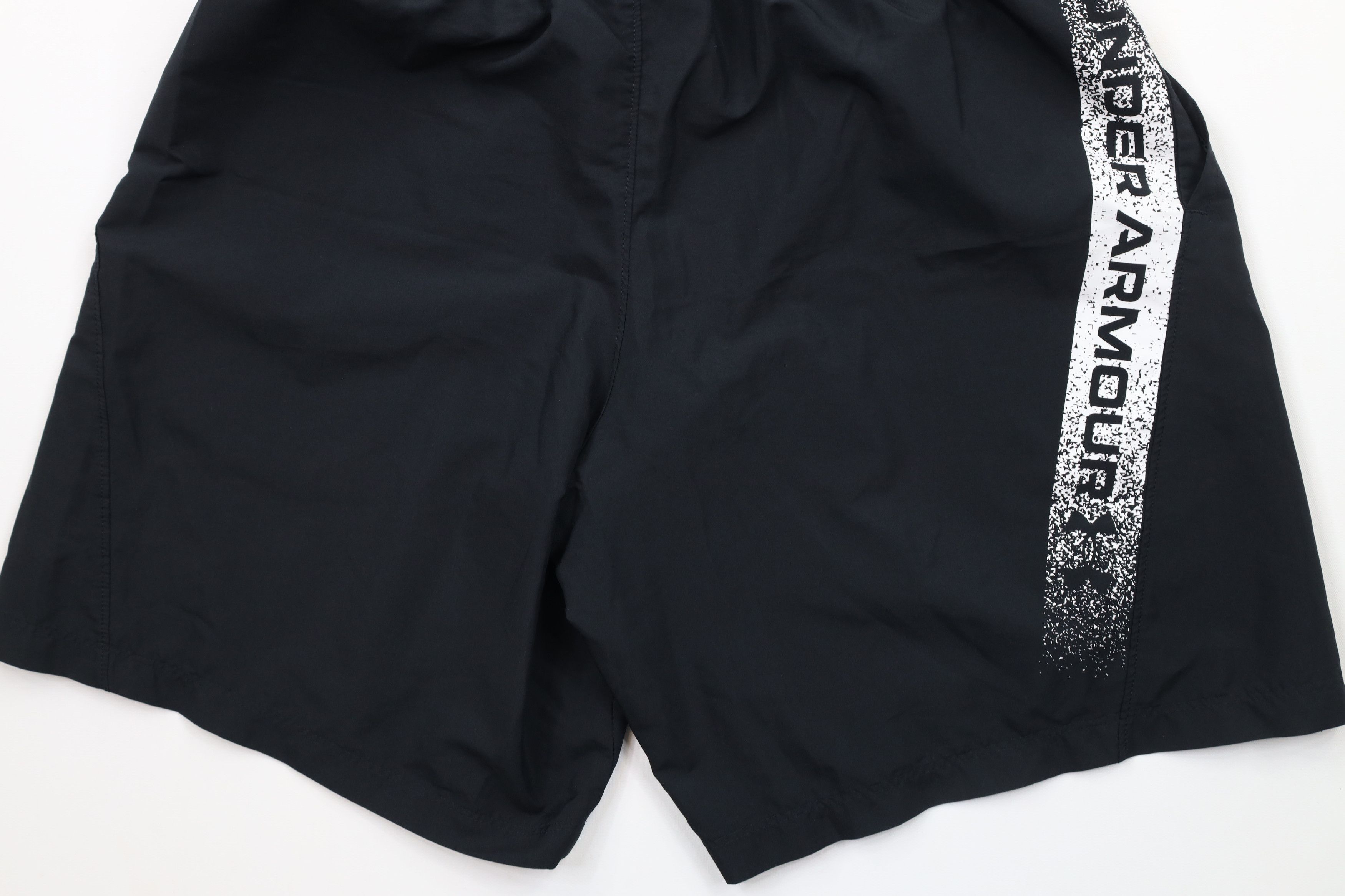 Under Armour × Vintage Under Armour Loose Fit Above Knee Gym Training Shorts Black Size US 32 / EU 48 - 10 Thumbnail