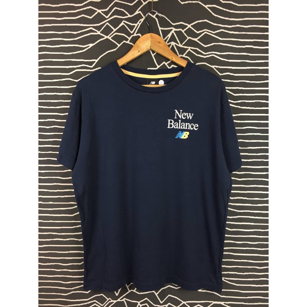 New Balance × Vintage New Balance NB Spell Out Logo Essentials Tee Size L Size US L / EU 52-54 / 3 - 1 Thumbnail