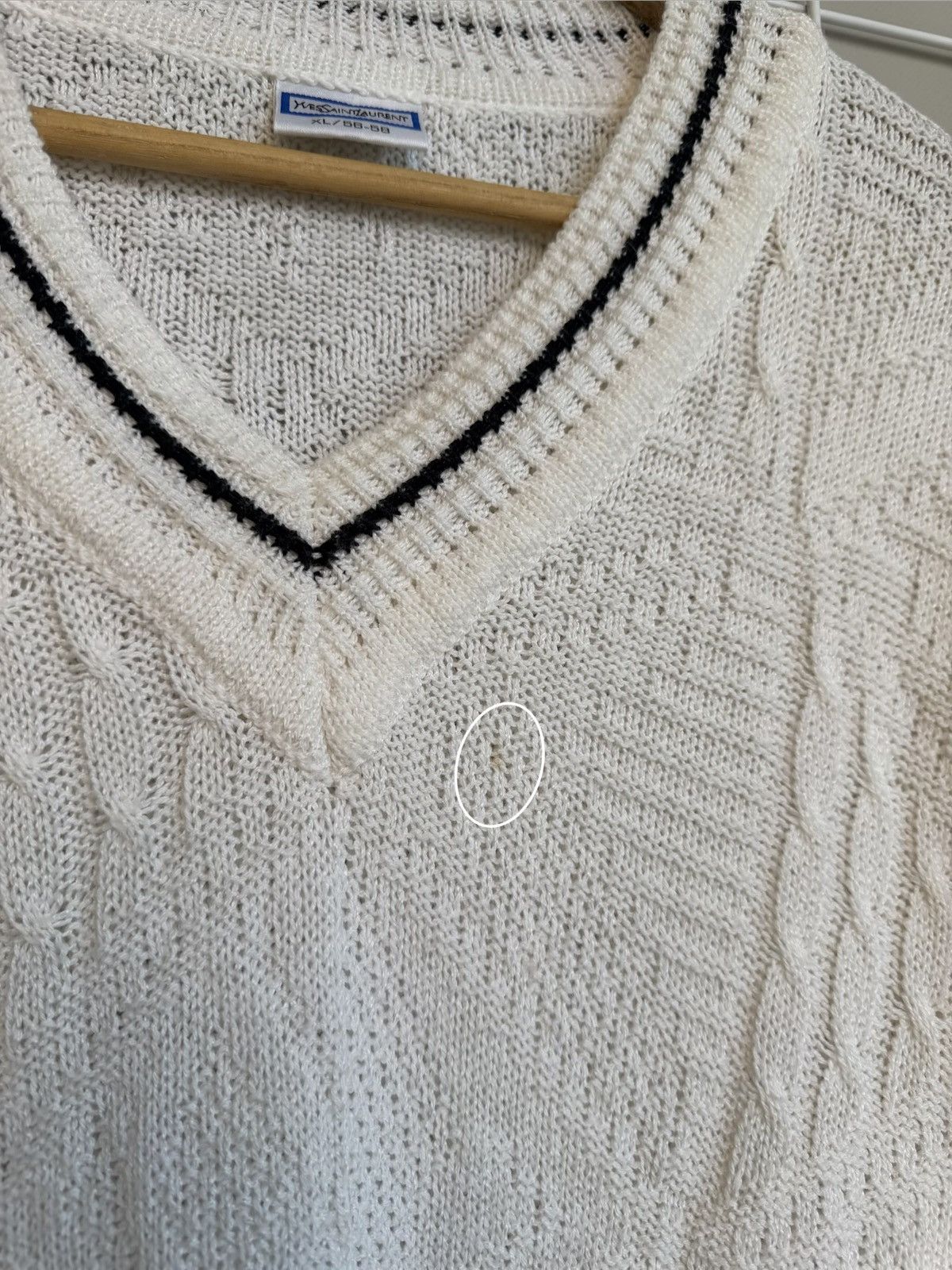 Yves Saint Laurent Yves Saint Laurent V-Neck Vintage Knit Sweater Mens Size XL Size US XL / EU 56 / 4 - 11 Thumbnail