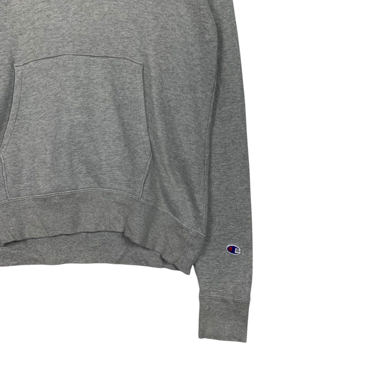 Champion Vintage Y2K CHAMPION Big Logo Pullover Hoodies #2213-C98 Size US M / EU 48-50 / 2 - 4 Thumbnail