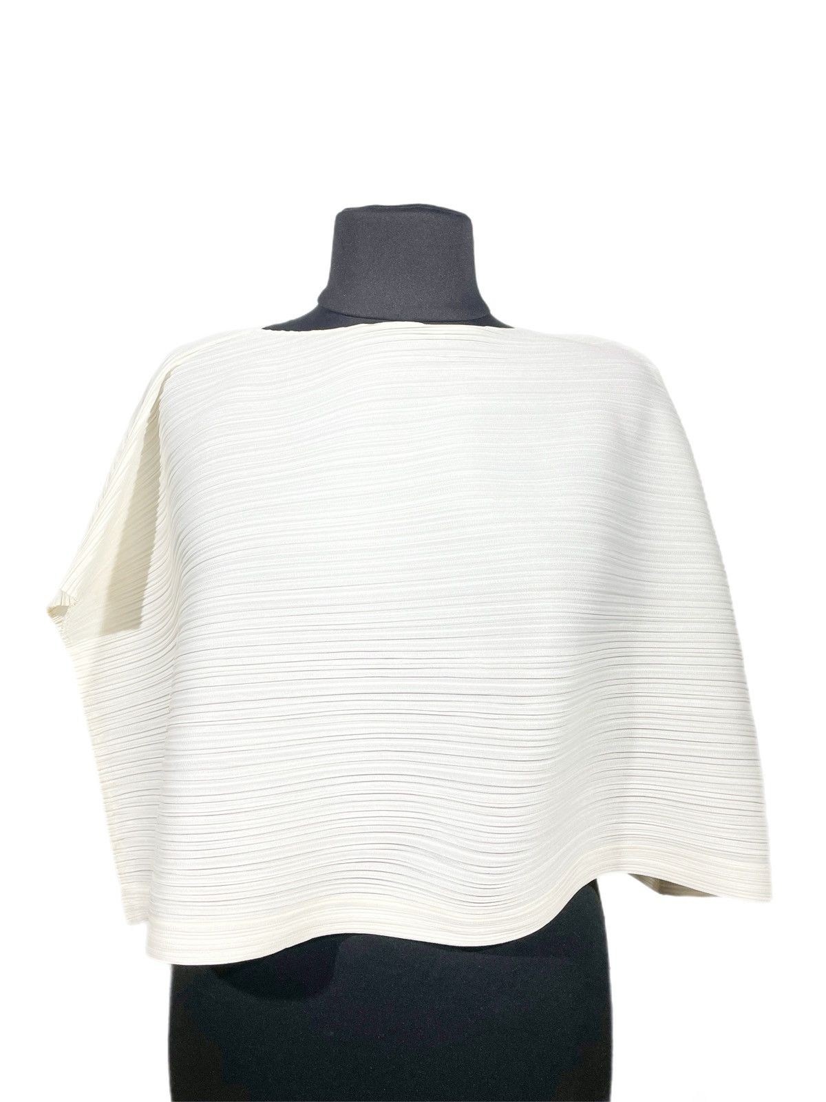 Issey Miyake × Japanese Brand Pleated Poncho Ikko Tanaka Issey Miyake Made In Japan Size 3 Size M / US 6-8 / IT 42-44 - 1 Thumbnail