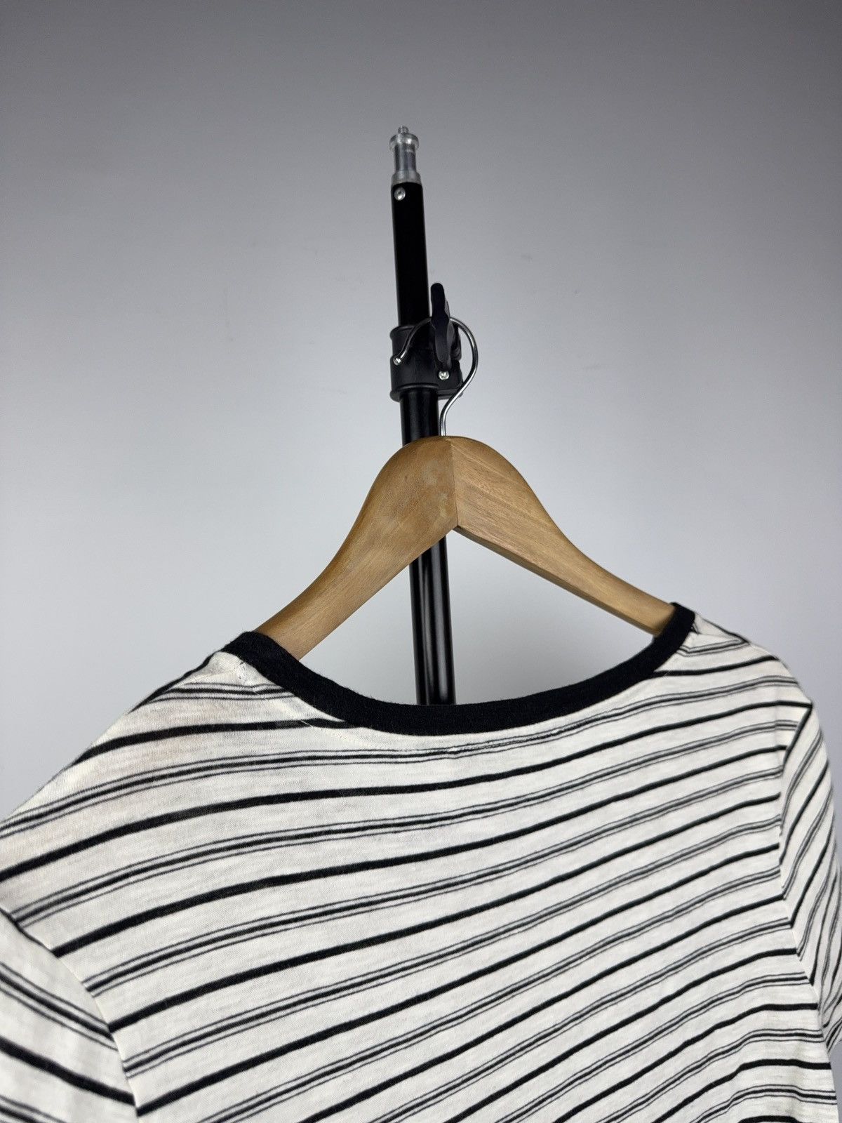 Allsaints AllSaints Striped Knotted Tee Minimalist Casual Top Size XS / US 0-2 / IT 36-38 - 11 Thumbnail