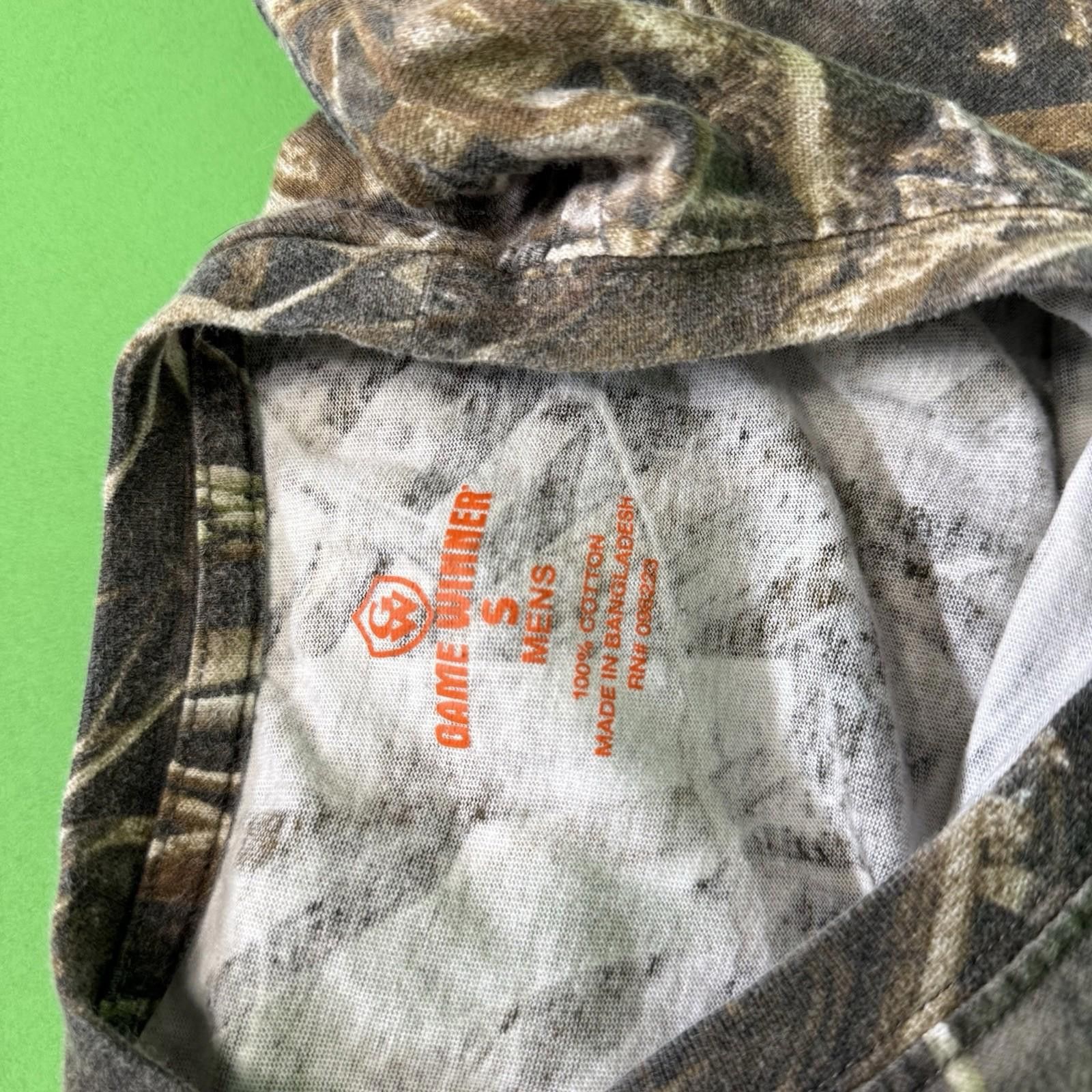 Other Game Winner RealTree Camo Short Sleeve Hunting T-Shirt Size US S / EU 44-46 / 1 - 3 Thumbnail