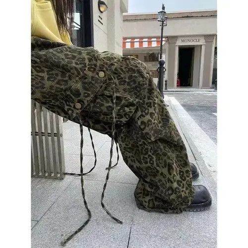 Japanese Brand Retro leopard print paratrooper multi-pocket cargo trousers Size US 30 / EU 46 - 2 Thumbnail