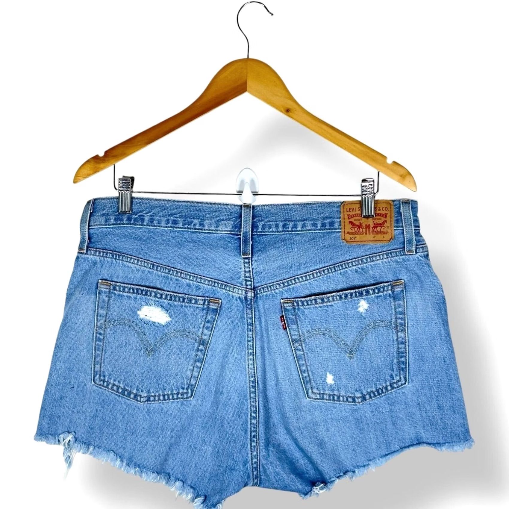 Levi's VINTAGE Levi's 501 Shorts Denim Distressed Light Wash Women's Size W32 Size 24" / US 00 / IT 34 - 2 Thumbnail