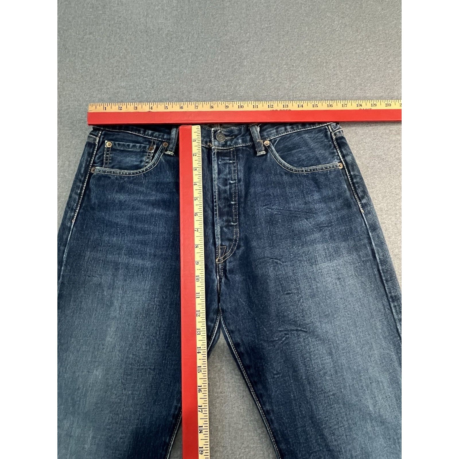 Levi's Levi's 501 Blue Denim 100% Cotton Straight Mens Size 34x32 Size US 34 / EU 50 - 4 Thumbnail