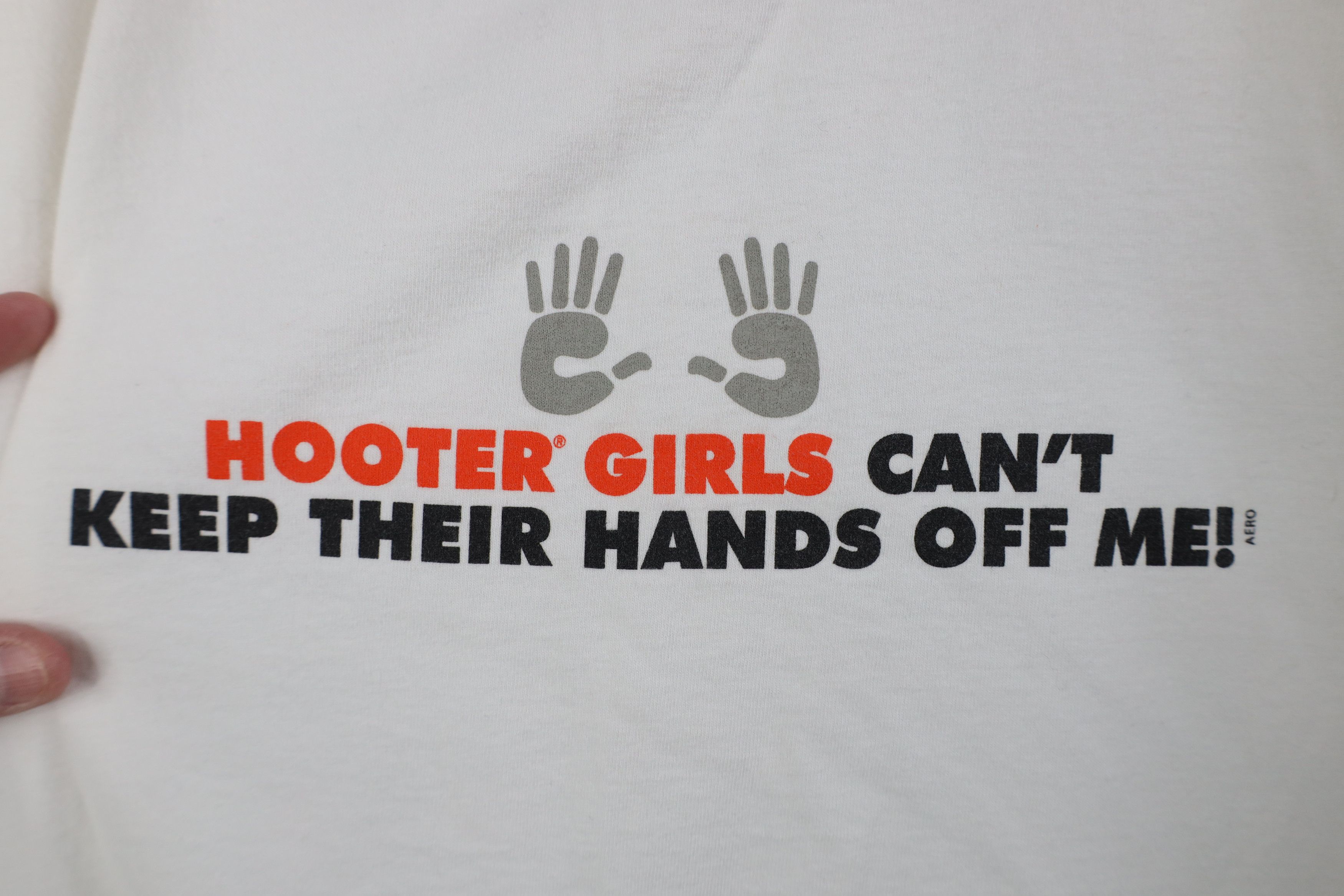 Vintage Vintage 90s Hooters Can't Keep Their Hands Off Me T-Shirt Size US XL / EU 56 / 4 - 4 Thumbnail