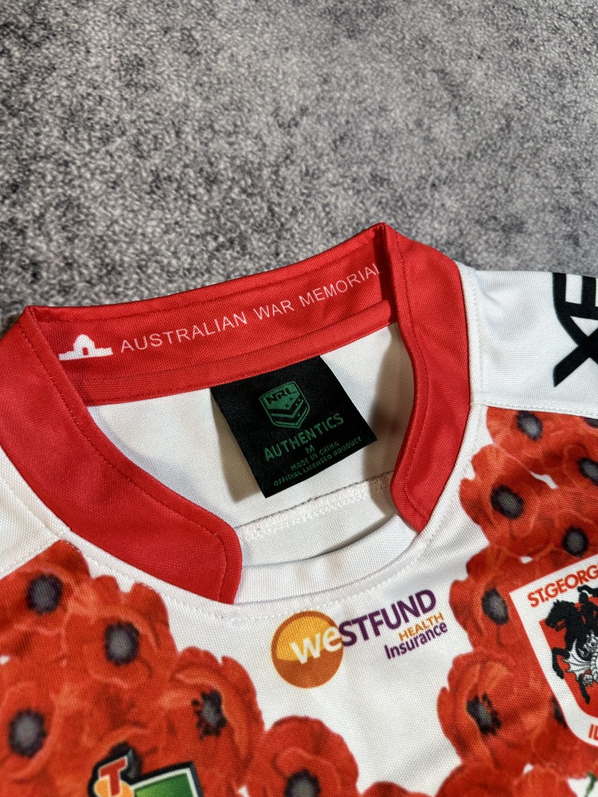 Vintage St George Illawarra NRL Telstra Rugby Shirt Anzac Day M 2004 Size US M / EU 48-50 / 2 - 5 Thumbnail