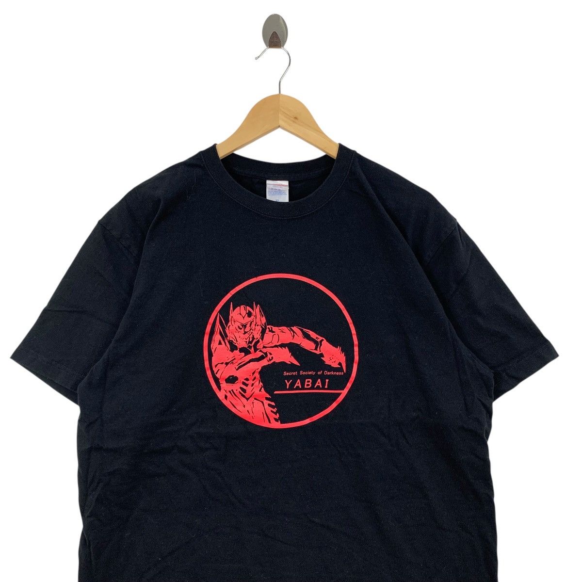 Vintage YABAI KAMEN RIDER Secret Society Darkness Exhibition Tshirt Size US XL / EU 56 / 4 - 2 Thumbnail