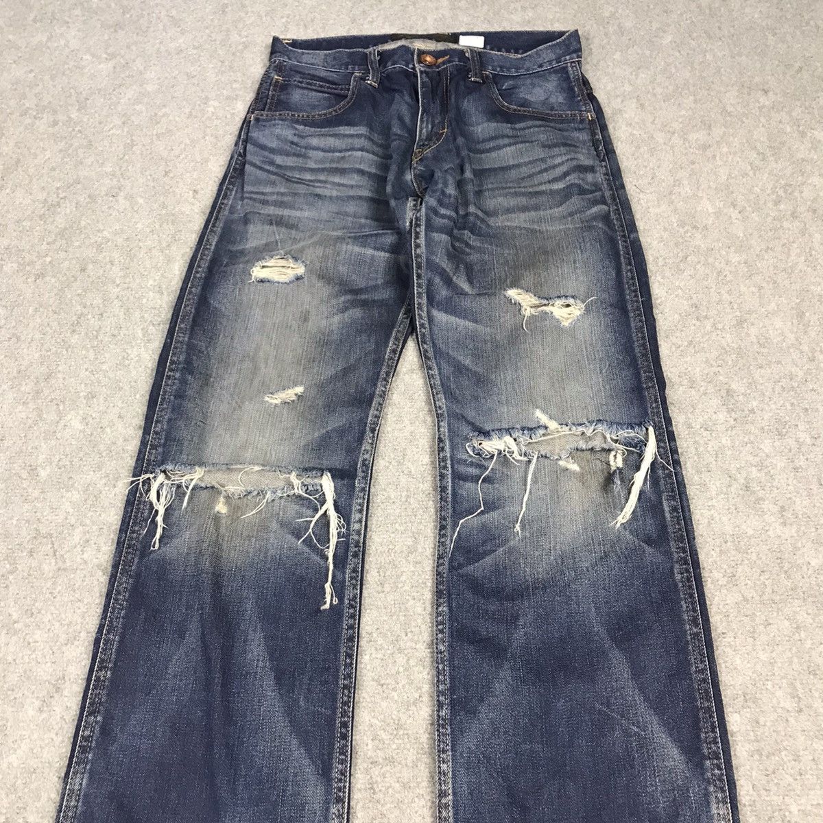 If Six Was Nine × Le Grande Bleu (L.G.B.) DISTRESSED DENIM BACK NUMBER JAPAN BLUE JEANS PANTS Size US 30 / EU 46 - 3 Thumbnail
