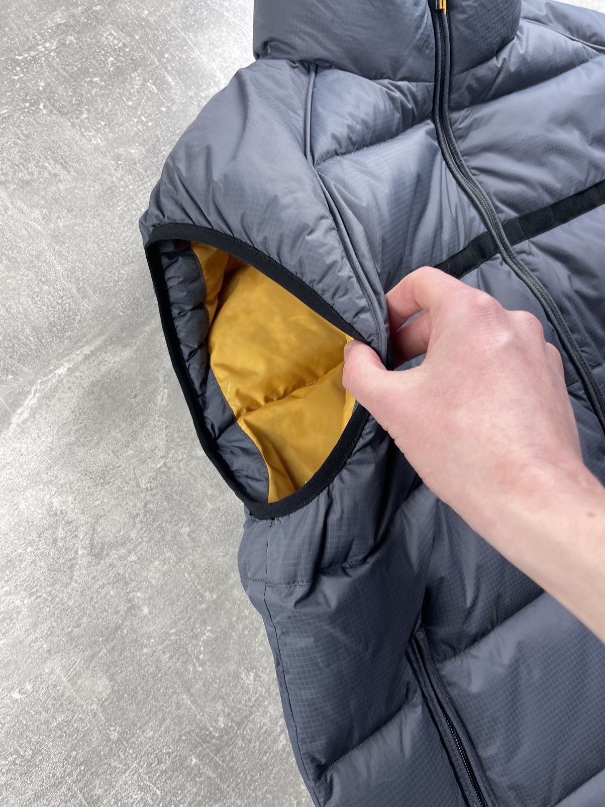 Oakley Oakley Vintage GorpCore Drill Software Insulated Down Vest Size US L / EU 52-54 / 3 - 5 Thumbnail