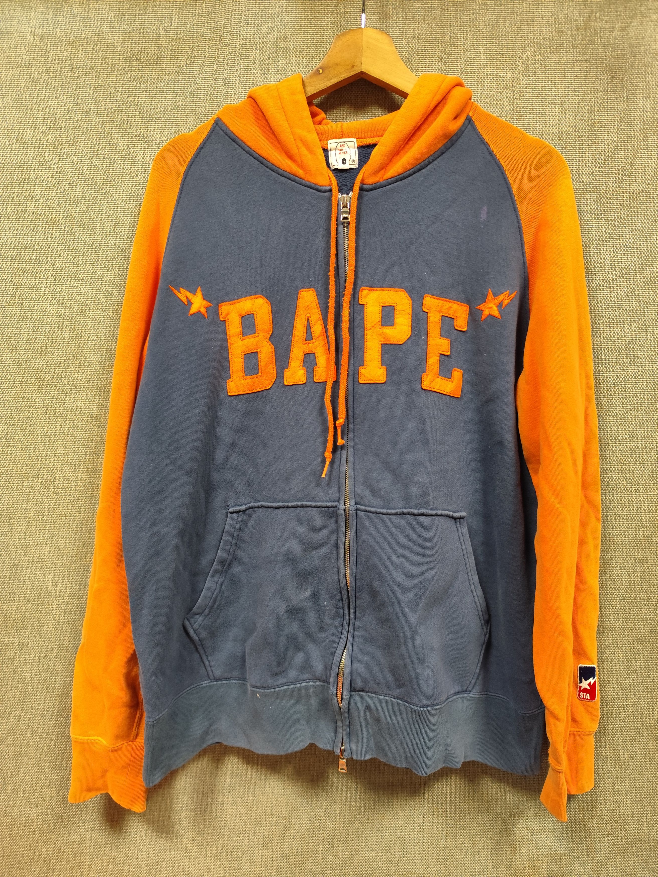 Bape Vintage sweatshirt bape spellout Size US M / EU 48-50 / 2 - 1 Thumbnail