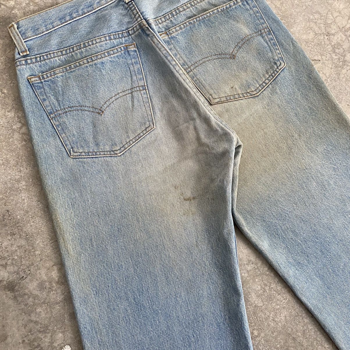 Levi's Size 30x32 Vintage 1991 Levis 501 Light Blue Dirty Jeans Size US 30 / EU 46 - 21 Thumbnail