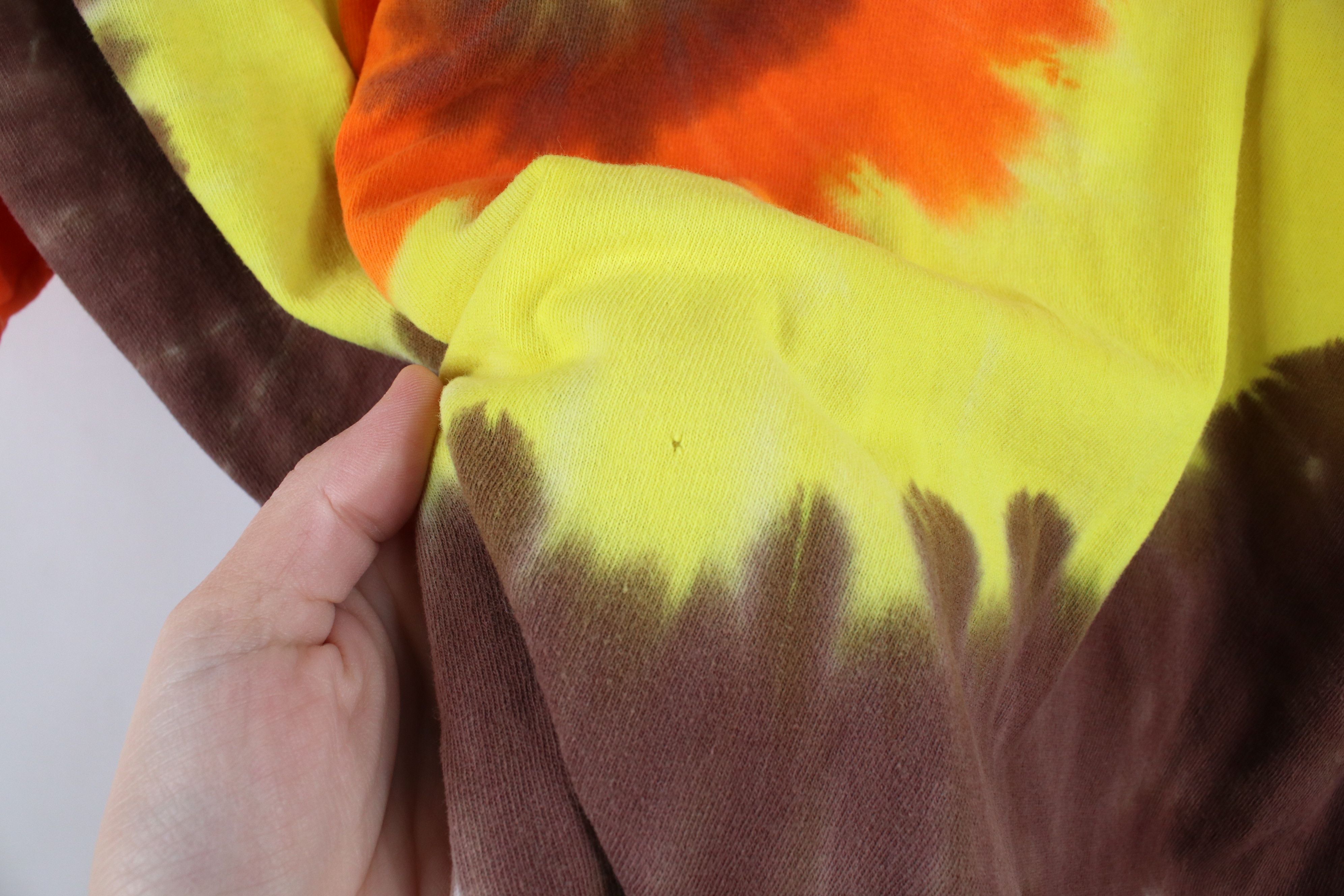 Vintage Vintage 90s Streetwear Peanut Butter Cups T-Shirt Tie Dye Size US L / EU 52-54 / 3 - 9 Thumbnail