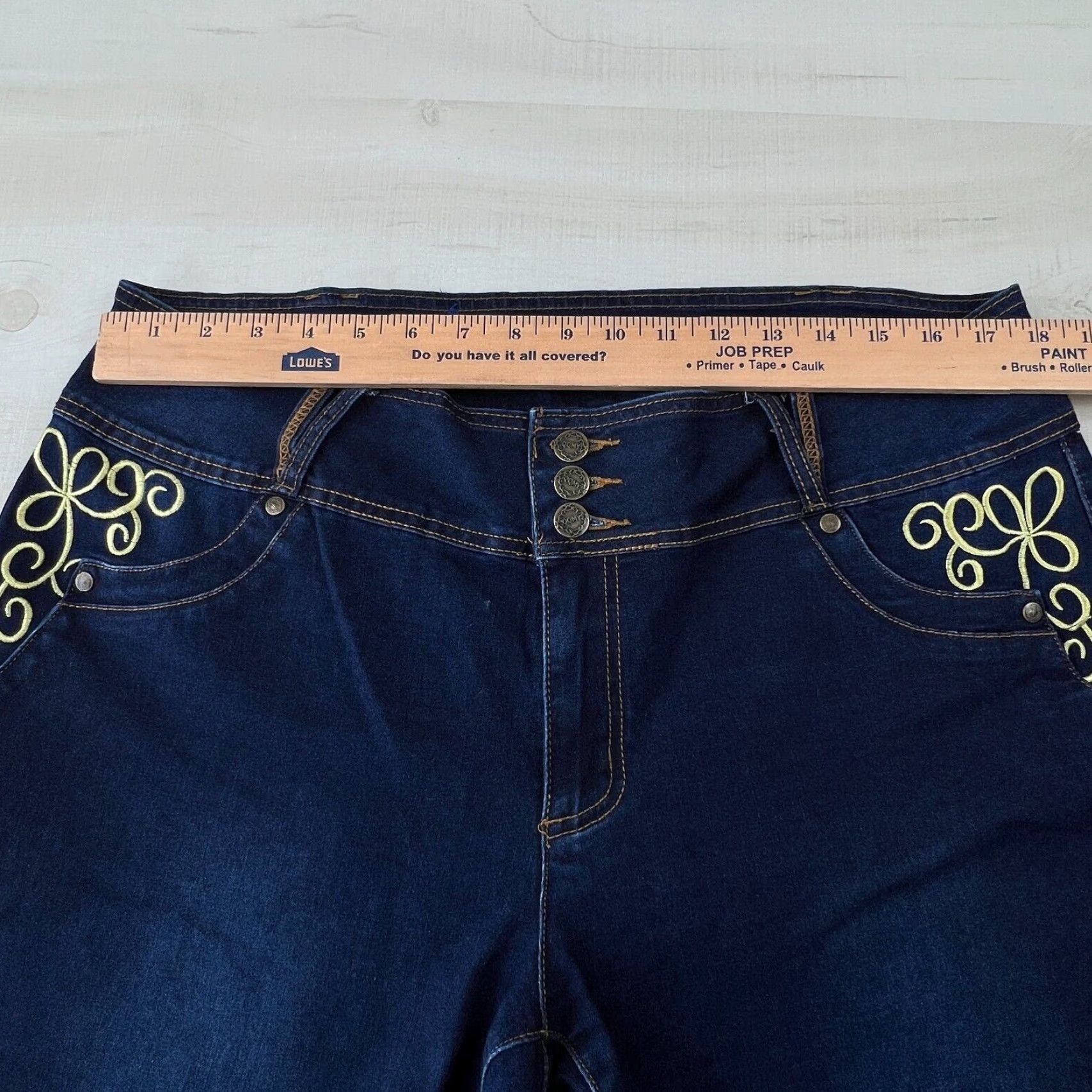 Vintage QQMY Womens Dark Wash Mid Rise Embroidered Pocket Juniors Jeans Size 21/22 Blue Cotton Blend Size 42" / US 20 - 6 Thumbnail