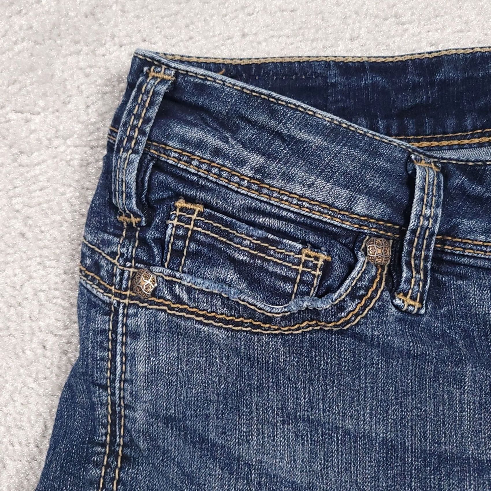 Silver Jeans Co. Silver Jeans Bermuda Stretch Denim Jean Shorts Women 27 Camden Rose Bermuda Mostly Casual Jeans Shorts Women 27 Size 27" / US 4 / IT 40 - 4 Thumbnail