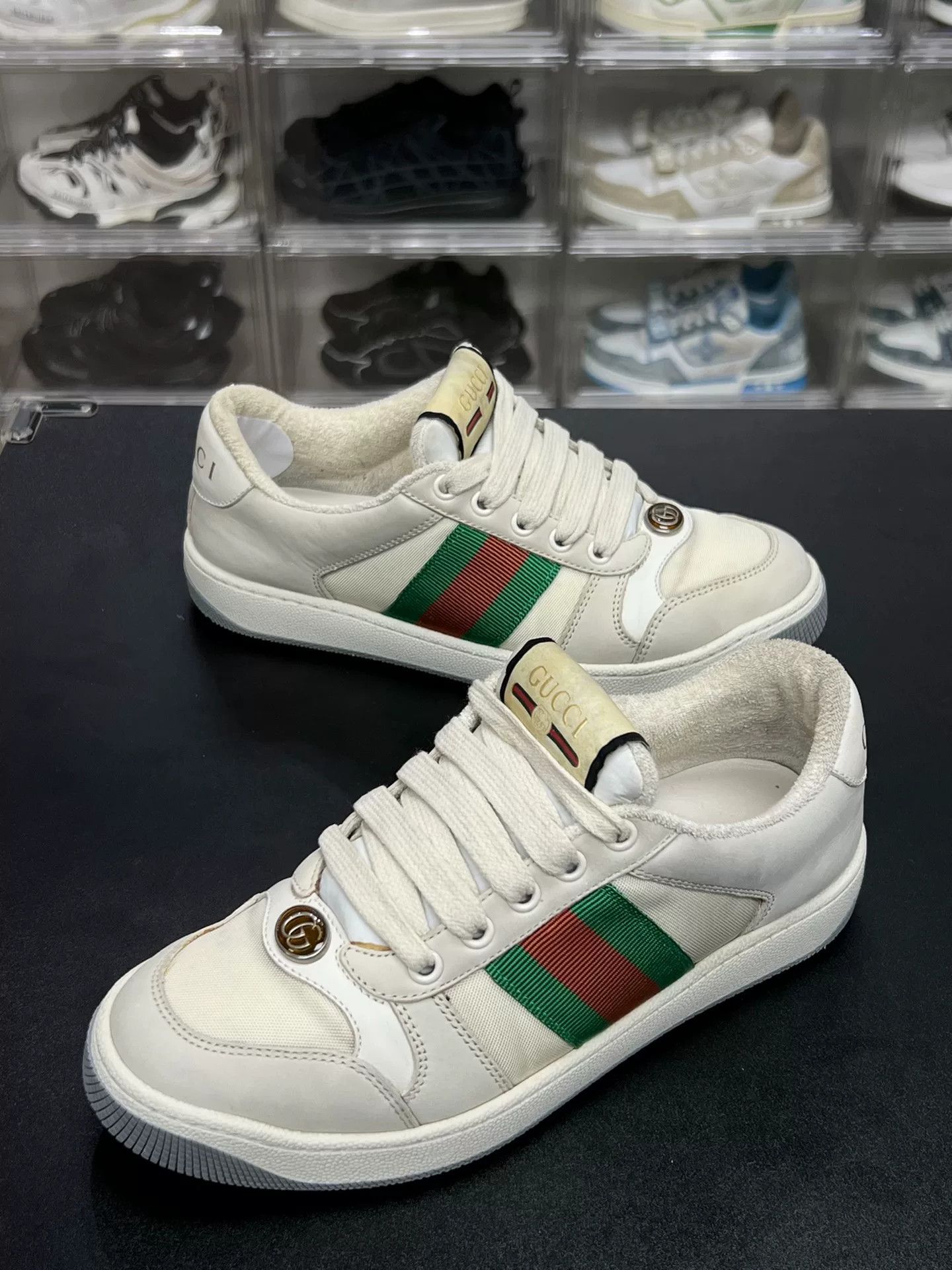 Gucci Gucci Red Lowtop Sneakers us_5 Women Size US 5 / IT 35 - 1 Thumbnail