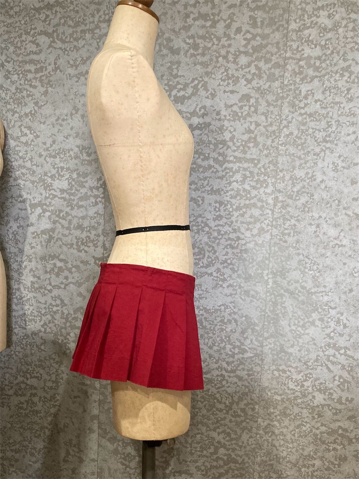 Japanese Brand Y2K Runway Low-Rise Pleated Micro Mini Skirt Archive Size 27" / US 4 / IT 40 - 3 Thumbnail