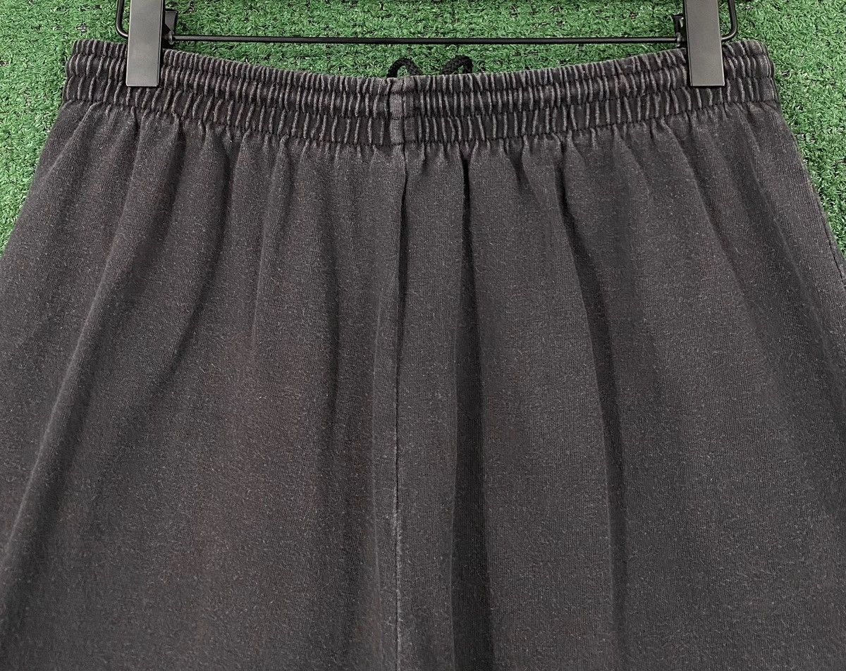 Nike 90’s Nike White Tag Logo Faded Black Shorts Medium Size US 32 / EU 48 - 7 Thumbnail